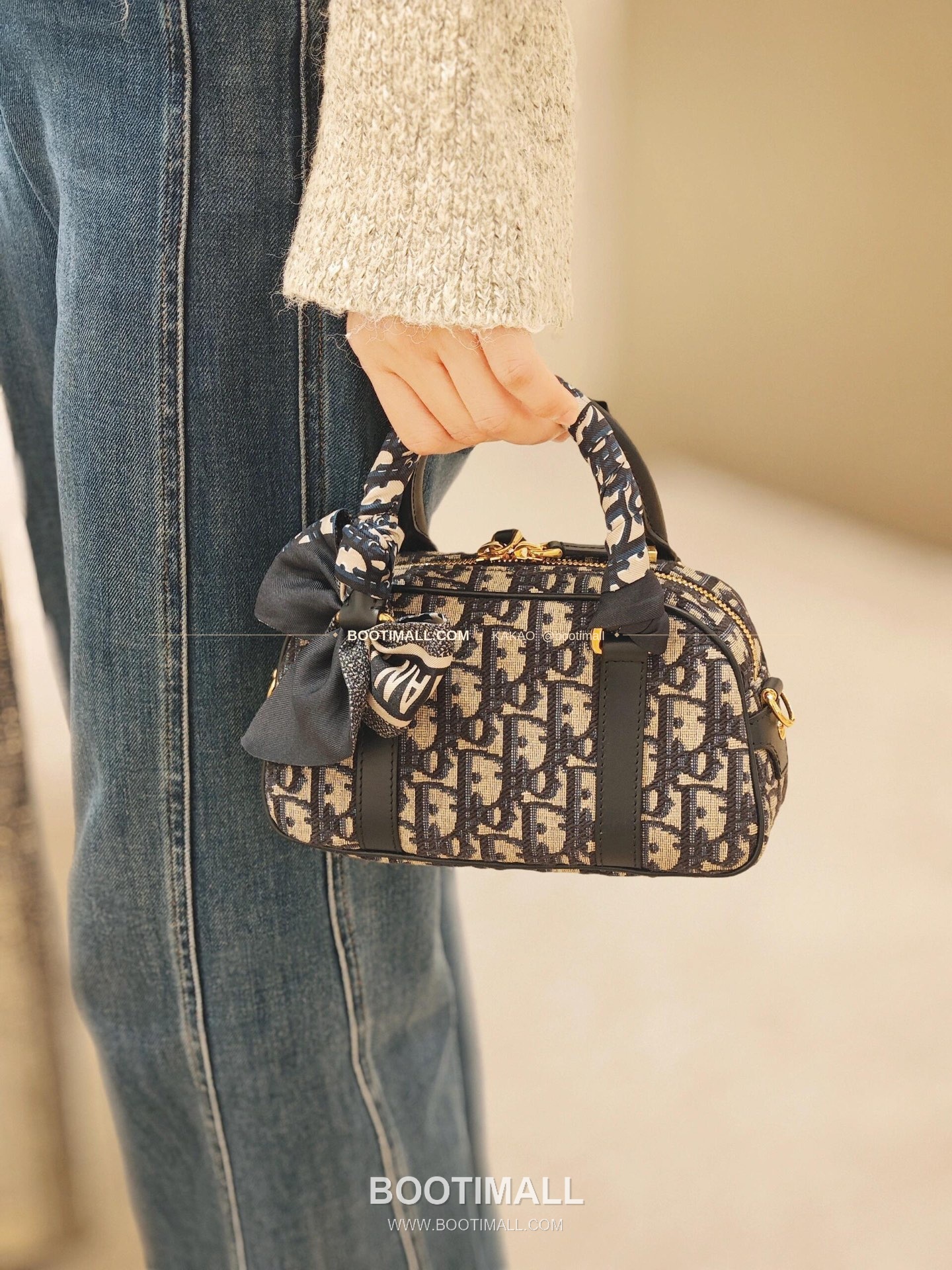 디올 디바이브 오블리크 캔버스 볼링 미니백 Dior D-Vibe Oblique Canvas Bowling Mini Bag 5250 20.5cm 2