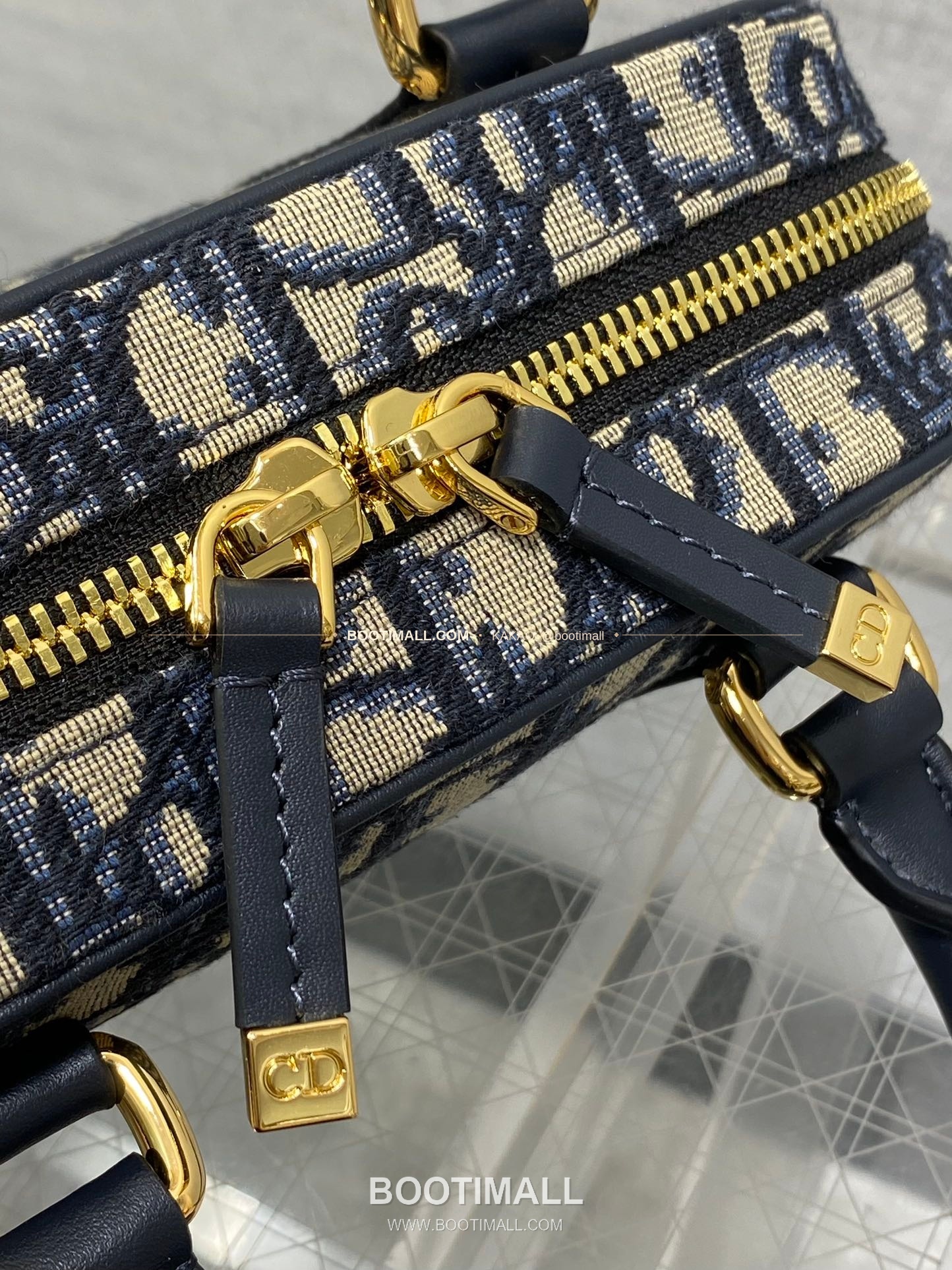 디올 디바이브 오블리크 캔버스 볼링 미니백 Dior D-Vibe Oblique Canvas Bowling Mini Bag 5250 20.5cm 10