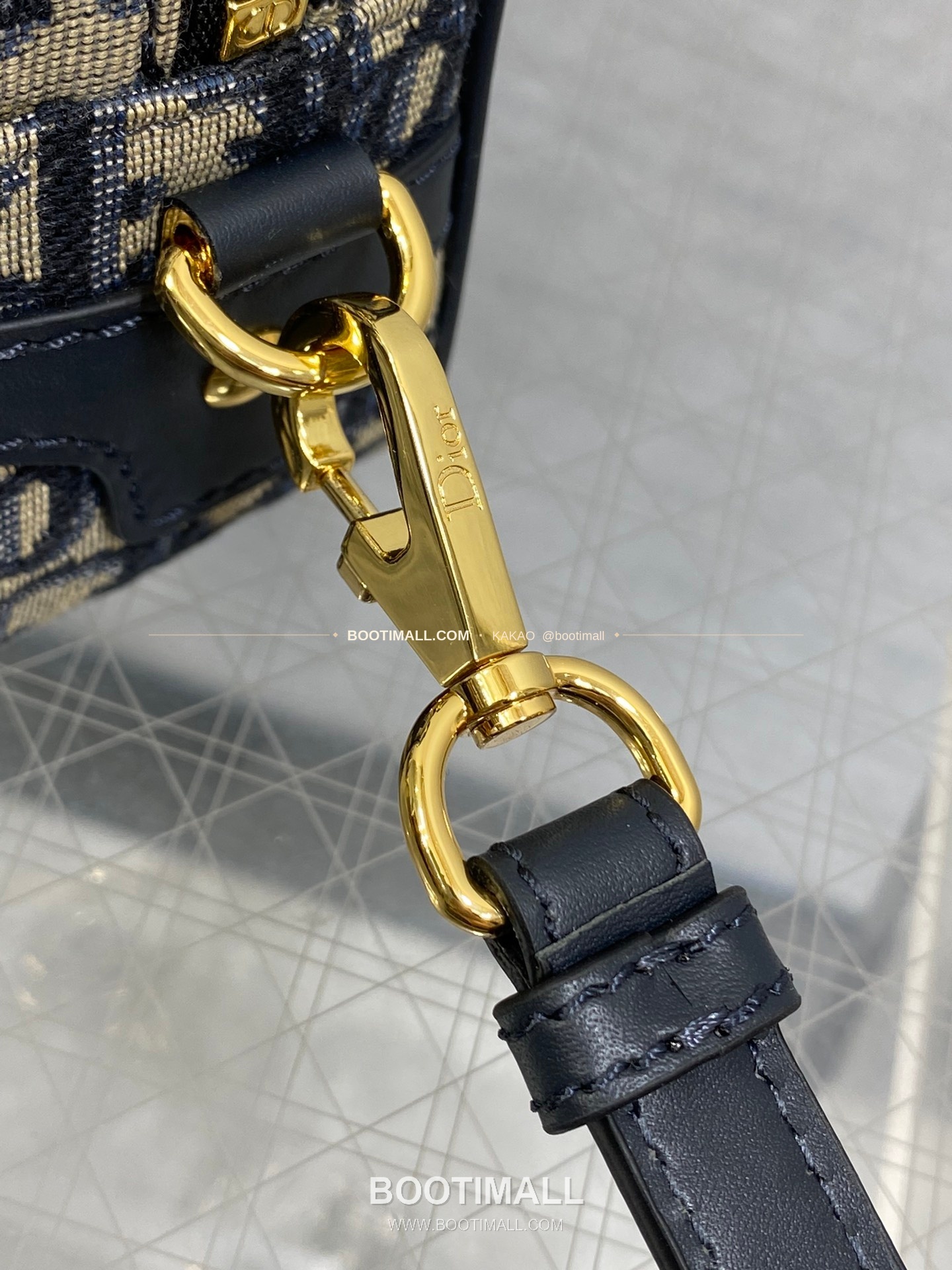 디올 디바이브 오블리크 캔버스 볼링 미니백 Dior D-Vibe Oblique Canvas Bowling Mini Bag 5250 20.5cm 13