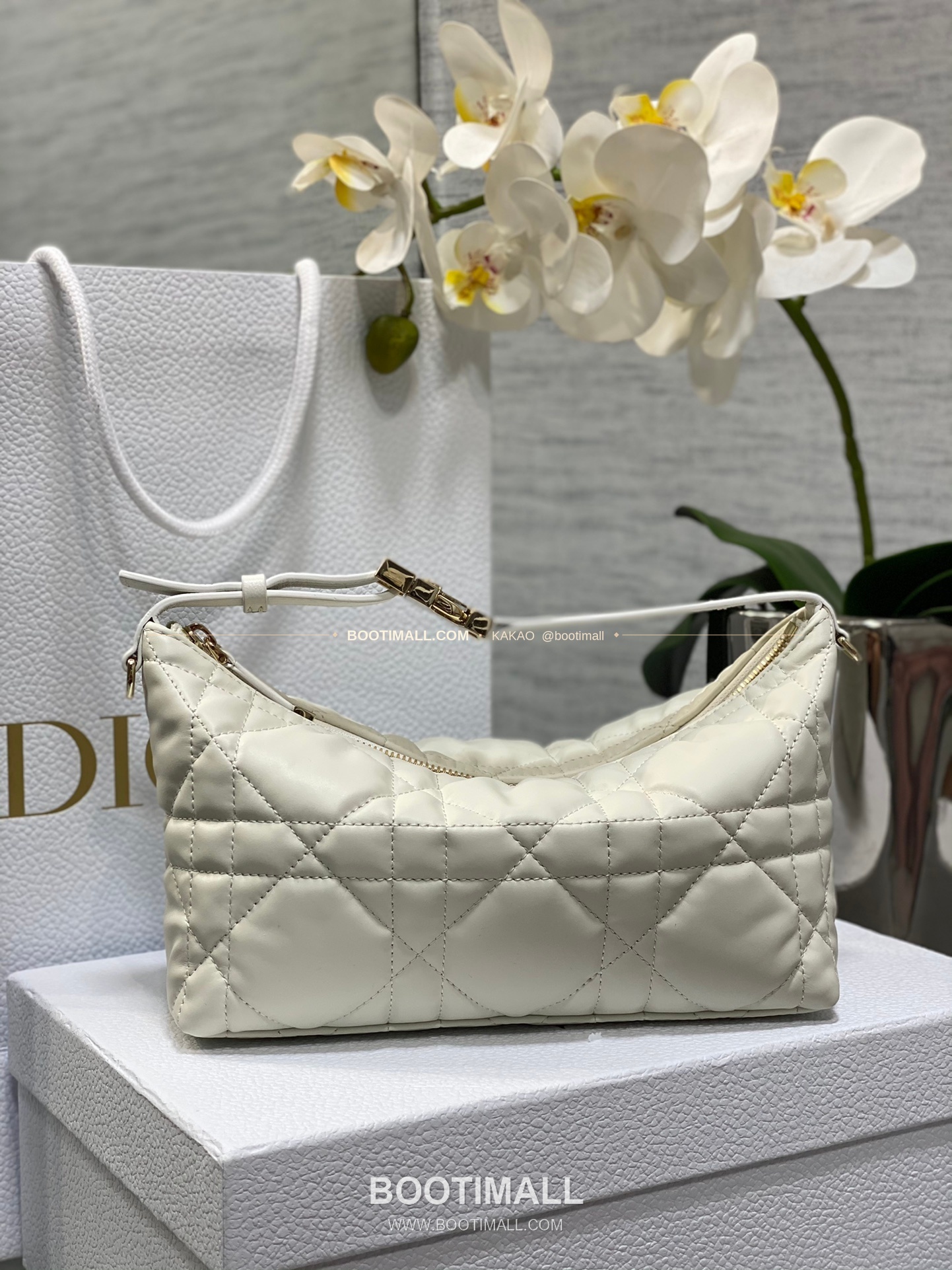 디올 노마드 카프스킨 퀼팅 버클 박스 숄더백 Dior Nomad Calfskin Quilted Buckle Box Shoulder Bag 3103 22cm 1