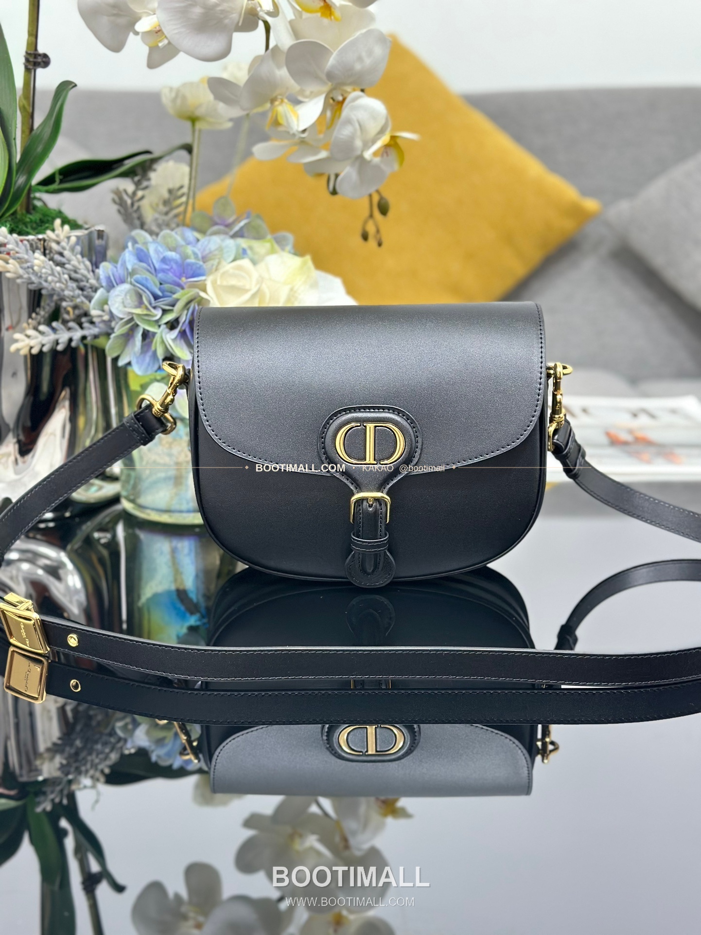 디올 바비 카프스킨 CD 로고 플랩 숄더백 Dior Bobby Calfskin CD Logo Flap Shoulder Bag M9319 22cm 1