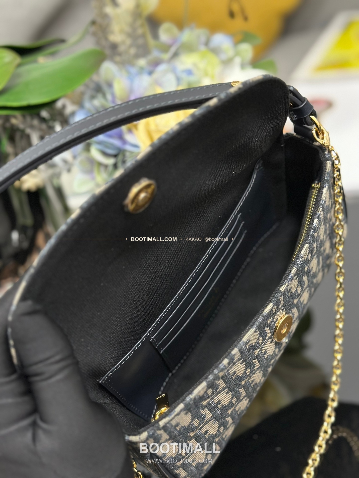 디올 디바인 오블리크 캔버스 CD 로고 체인 숄더백 Dior D-Vine Oblique Canvas CD Logo Chain Shoulder Bag S5620 22cm 9