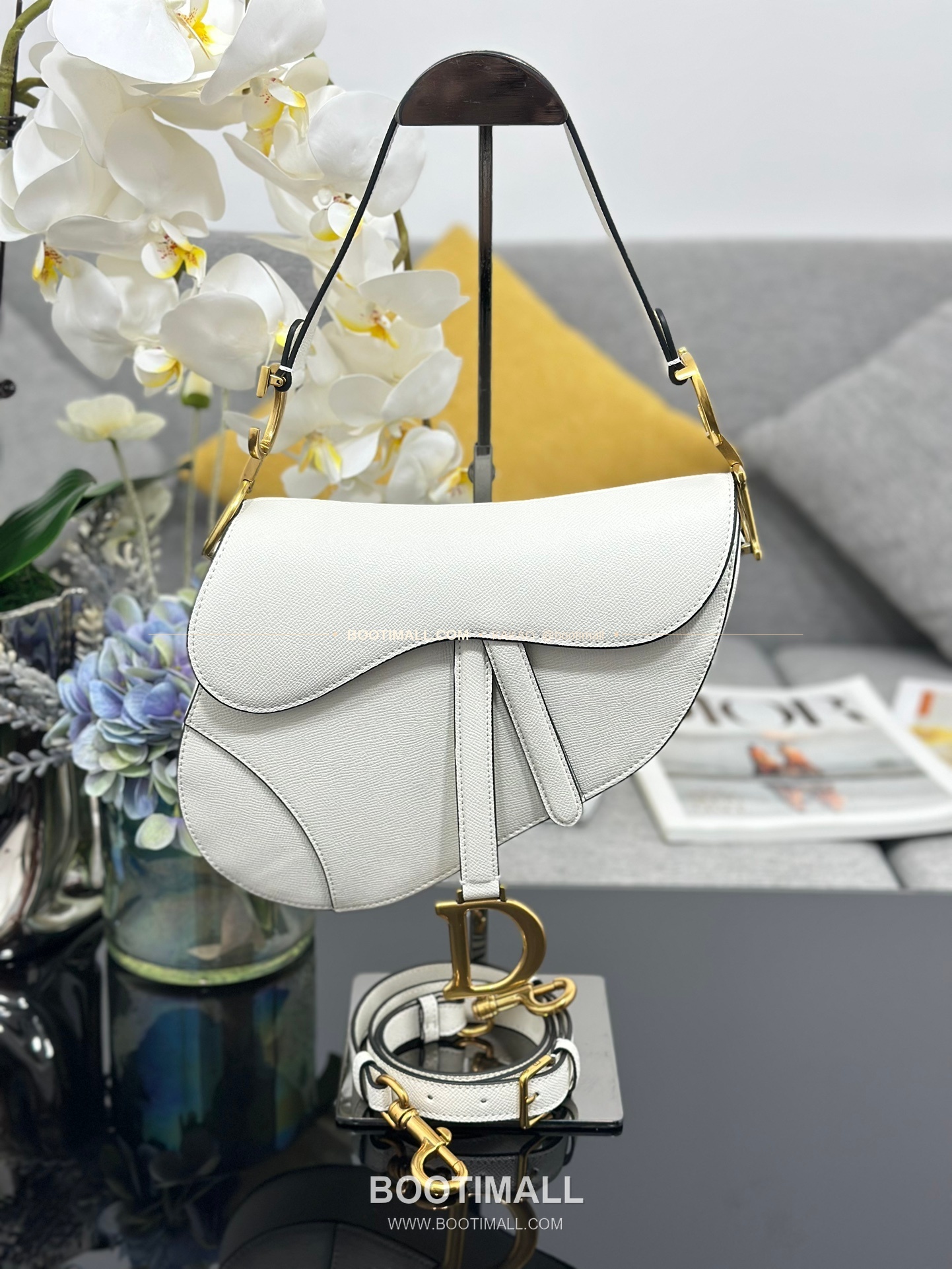 디올 새들 그레인 카프스킨 CD 로고 플랩 숄더백 Dior Saddle Grained Calfskin CD Logo Flap Shoulder Bag M0446 25.5cm 1