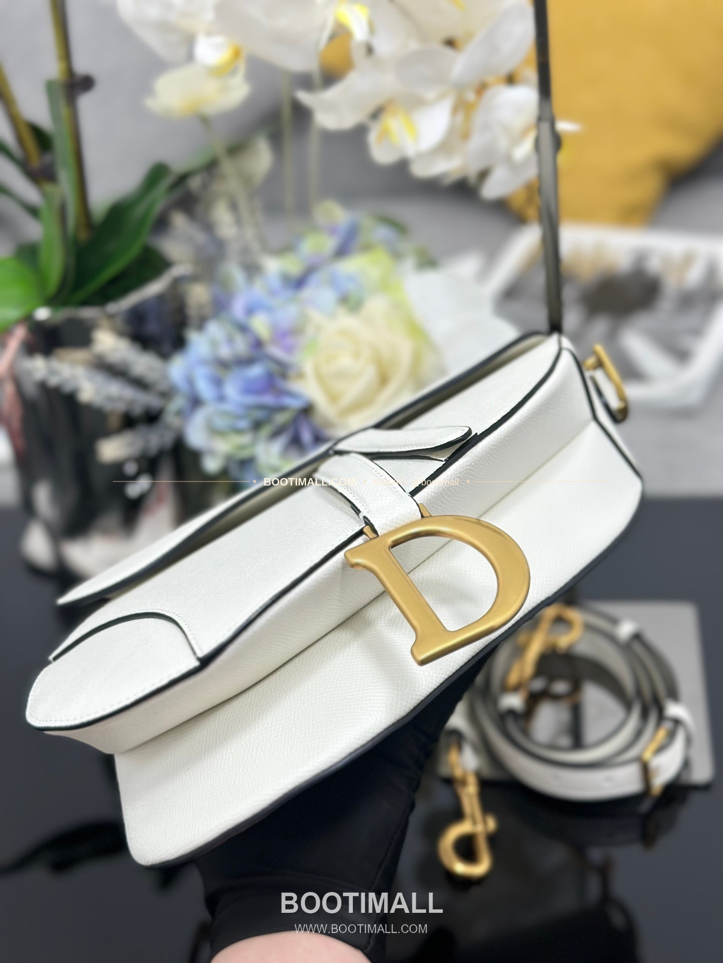 디올 새들 그레인 카프스킨 CD 로고 플랩 숄더백 Dior Saddle Grained Calfskin CD Logo Flap Shoulder Bag M0446 25.5cm 4