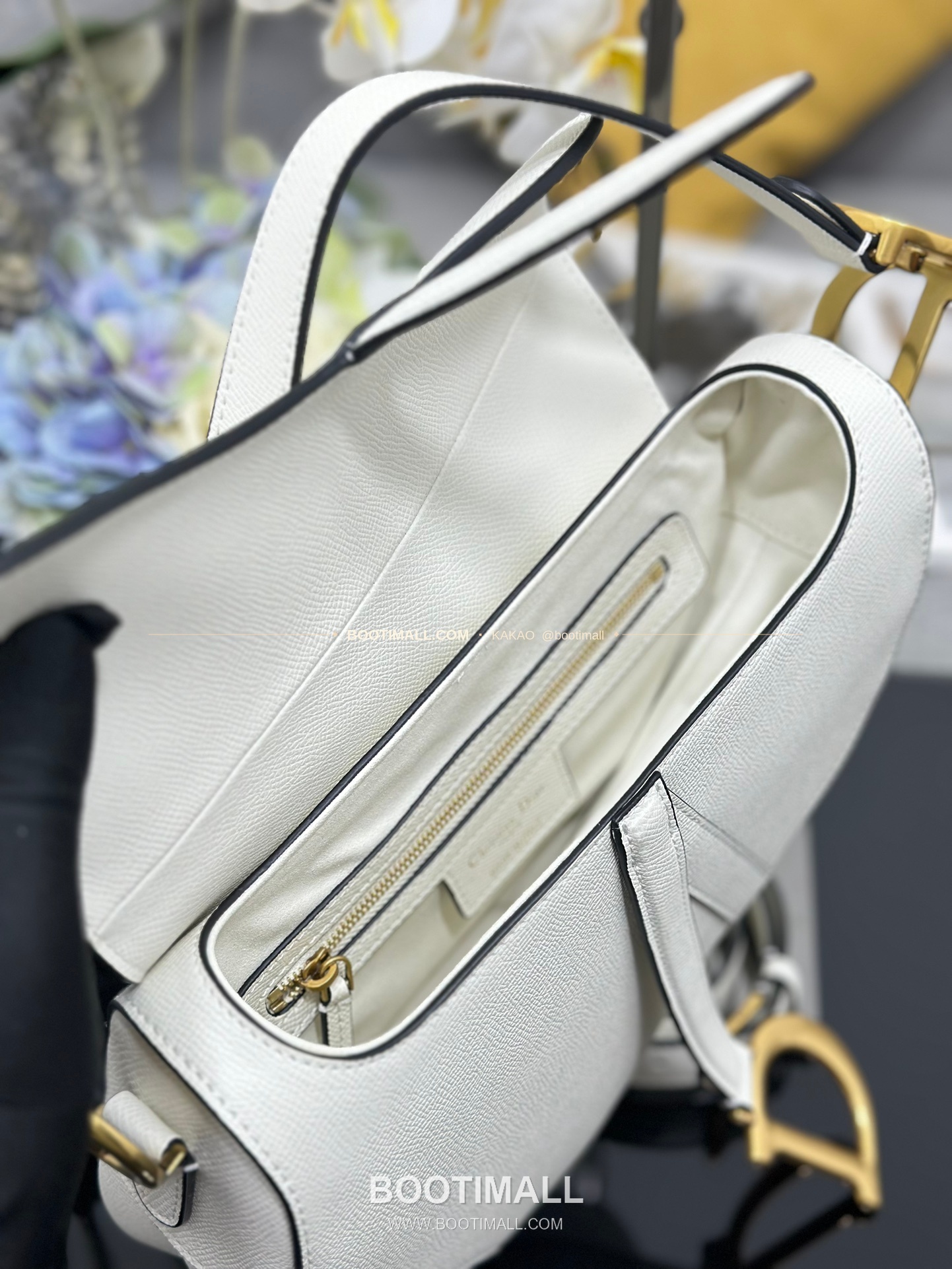 디올 새들 그레인 카프스킨 CD 로고 플랩 숄더백 Dior Saddle Grained Calfskin CD Logo Flap Shoulder Bag M0446 25.5cm 8