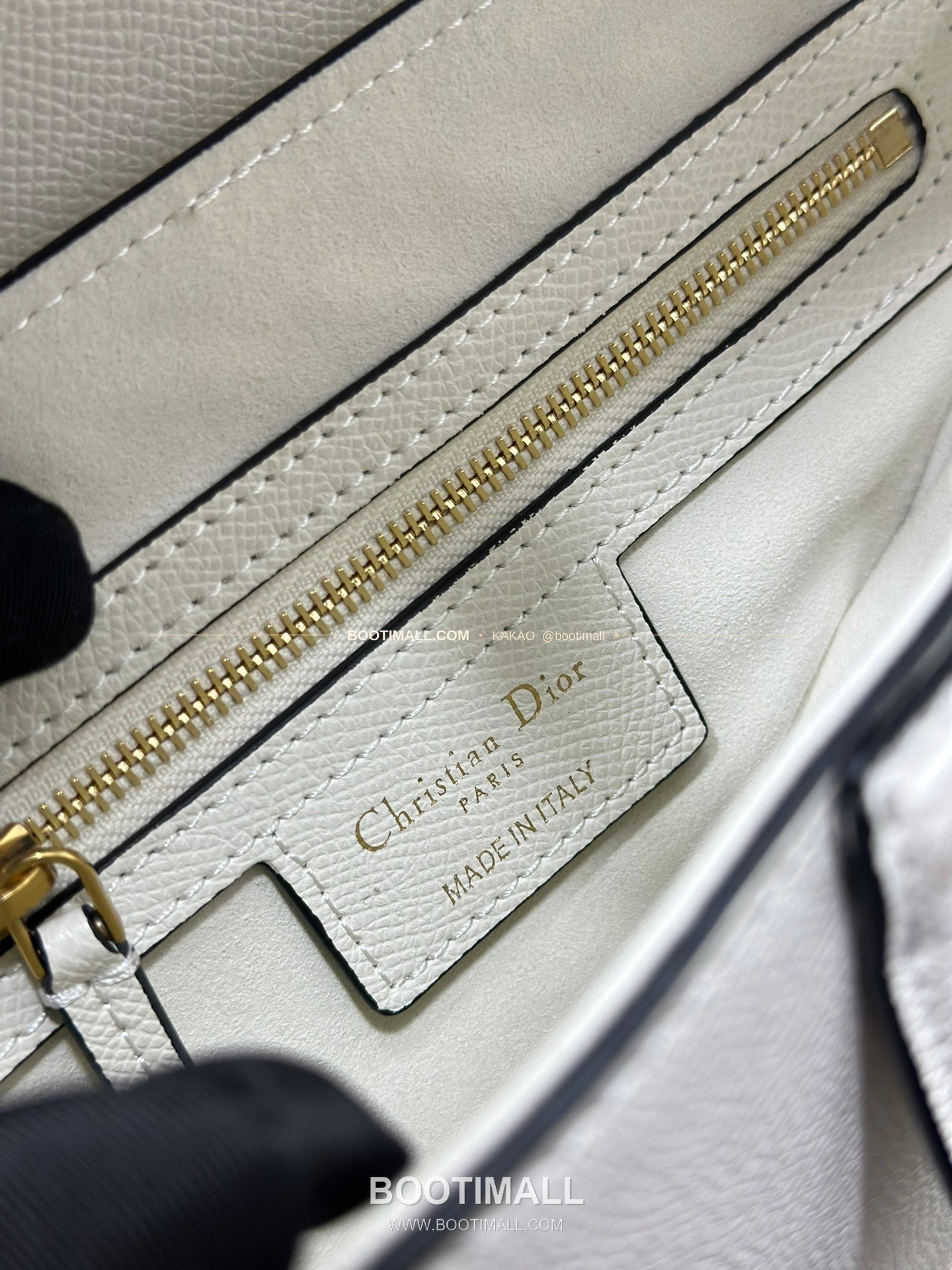 디올 새들 그레인 카프스킨 CD 로고 플랩 숄더백 Dior Saddle Grained Calfskin CD Logo Flap Shoulder Bag M0446 25.5cm 9