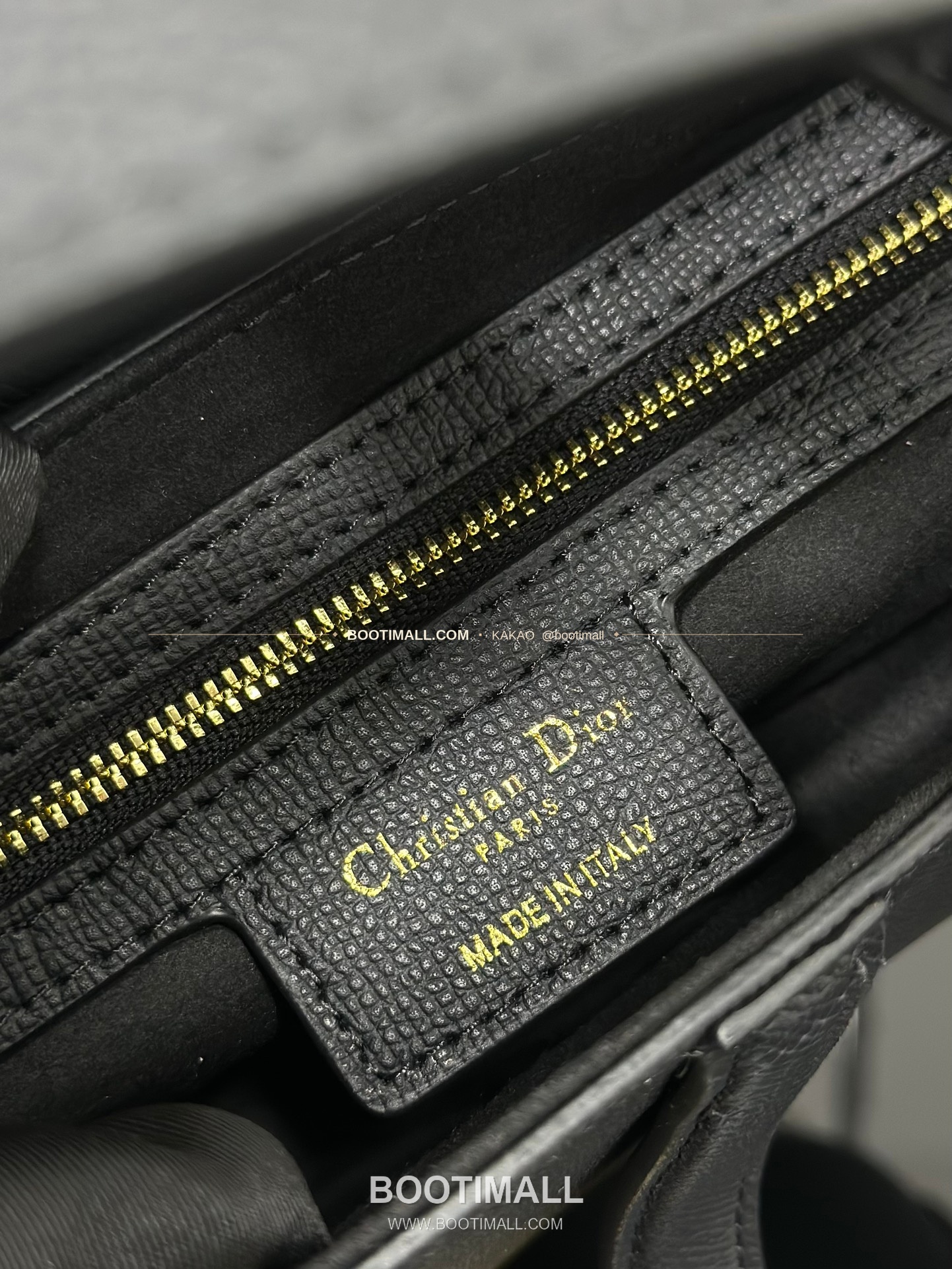 디올 새들 그레인 카프스킨 CD 로고 플랩 숄더백 Dior Saddle Grained Calfskin CD Logo Flap Shoulder Bag M0446 25.5cm 9