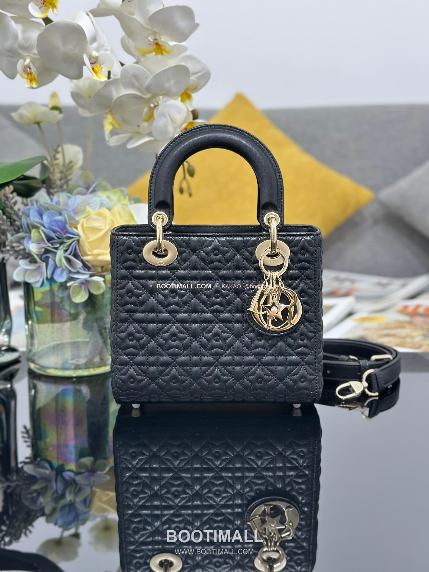 디올 레이디 디올 램스킨 까나쥬 D.I.O.R 참 토트 숄더백 Dior Lady Dior Lambskin Cannage D.I.O.R Charm Tote Shoulder Bag M0538 20cm 1