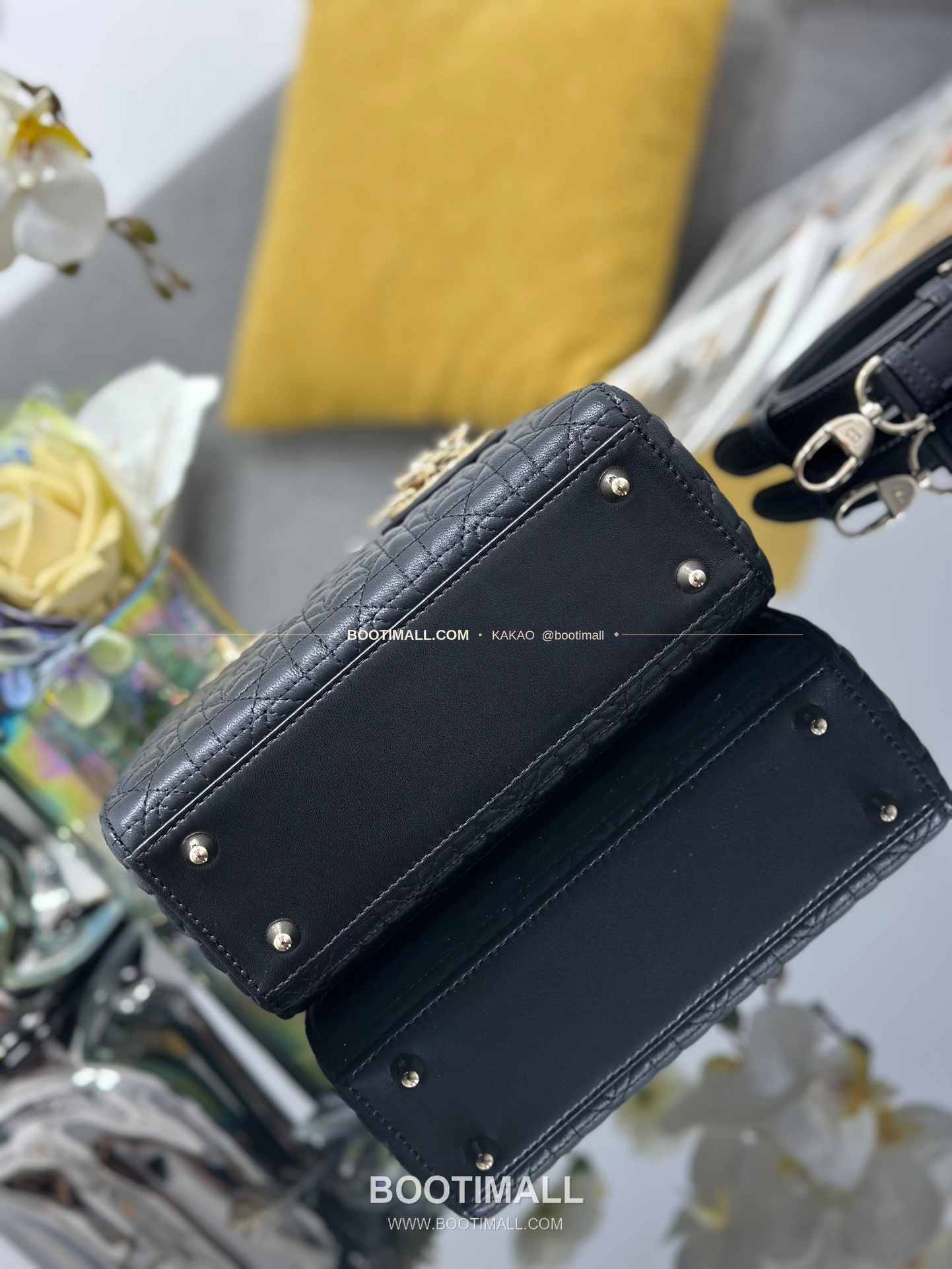 디올 레이디 디올 램스킨 까나쥬 D.I.O.R 참 토트 숄더백 Dior Lady Dior Lambskin Cannage D.I.O.R Charm Tote Shoulder Bag M0538 20cm 4