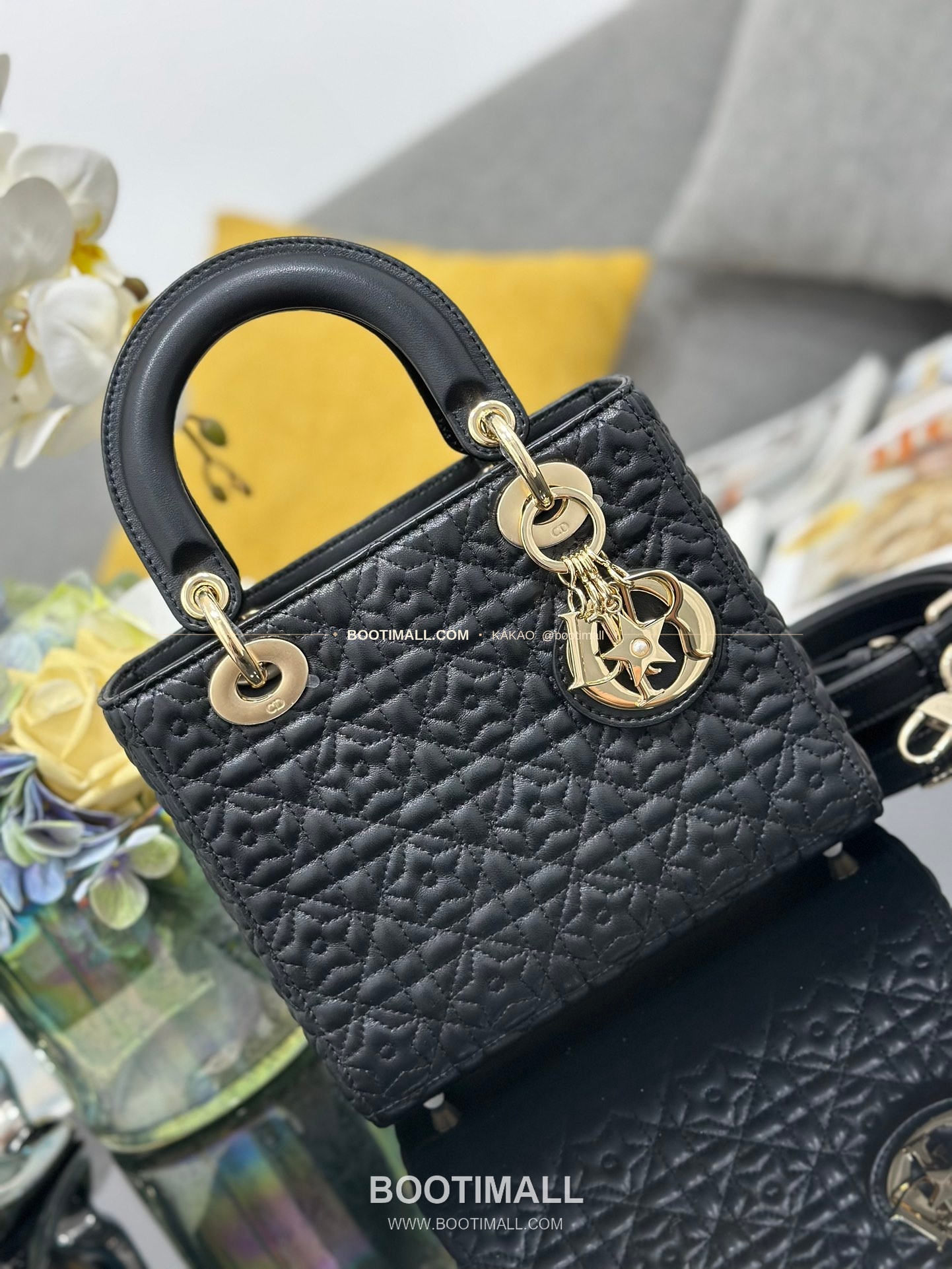 디올 레이디 디올 램스킨 까나쥬 D.I.O.R 참 토트 숄더백 Dior Lady Dior Lambskin Cannage D.I.O.R Charm Tote Shoulder Bag M0538 20cm 5