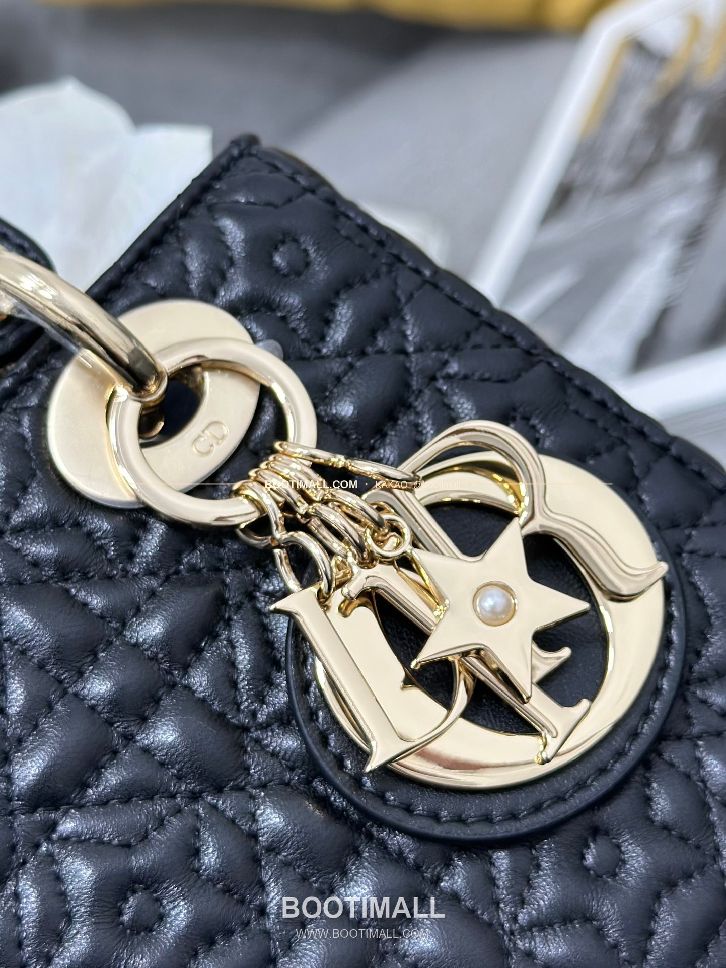 디올 레이디 디올 램스킨 까나쥬 D.I.O.R 참 토트 숄더백 Dior Lady Dior Lambskin Cannage D.I.O.R Charm Tote Shoulder Bag M0538 20cm 6