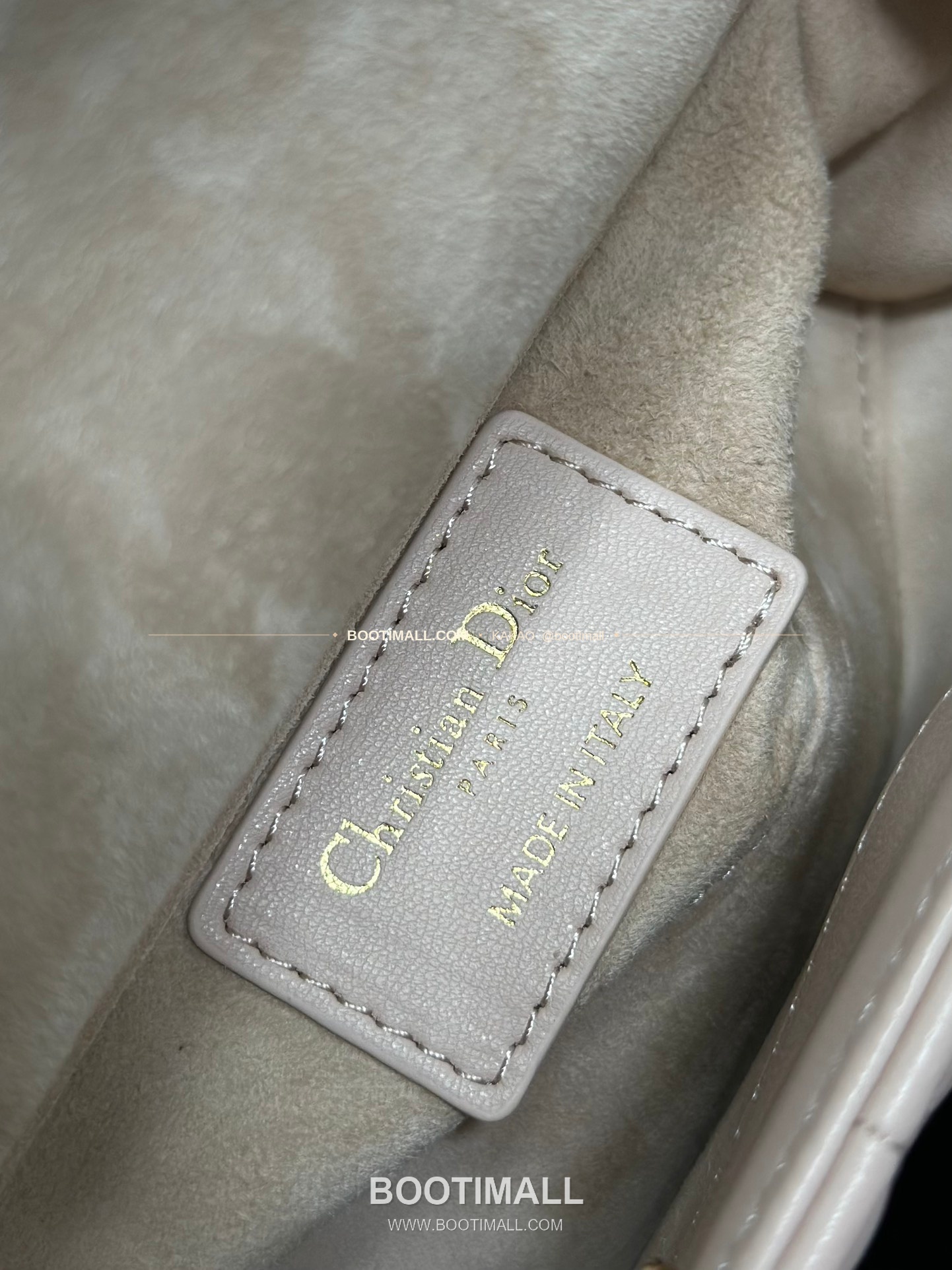 디올 레이디 디조이 램스킨 까나쥬 D.I.O.R 참 미니 체인 숄더백 Dior Lady D-Joy Lambskin Cannage D.I.O.R Charm Mini Chain Shoulder Bag S0910 16cm 9