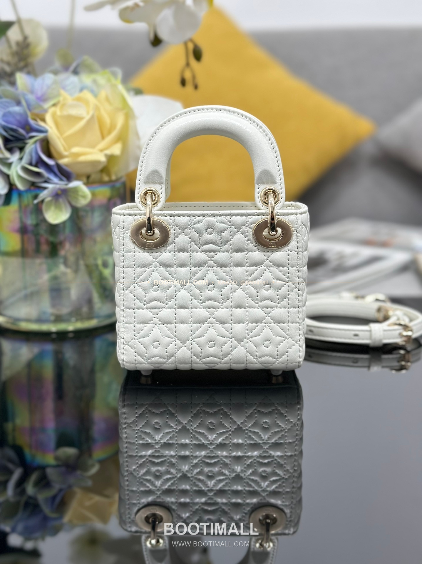 디올 레이디 디올 램스킨 까나쥬 D.I.O.R 참 미니 토트백 Dior Lady Dior Lambskin Cannage D.I.O.R Charm Mini Tote Bag S0856 12cm 2