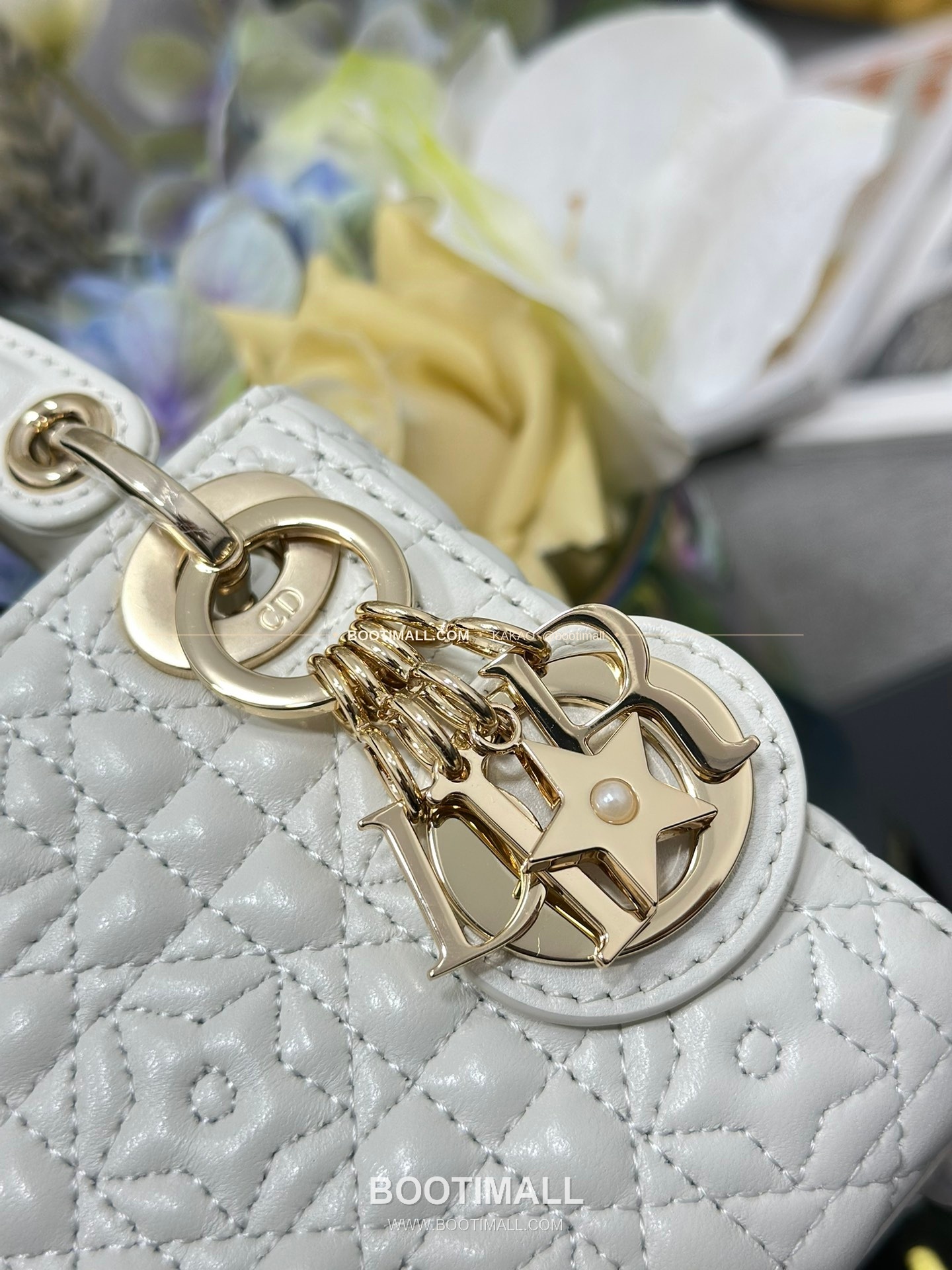 디올 레이디 디올 램스킨 까나쥬 D.I.O.R 참 미니 토트백 Dior Lady Dior Lambskin Cannage D.I.O.R Charm Mini Tote Bag S0856 12cm 6