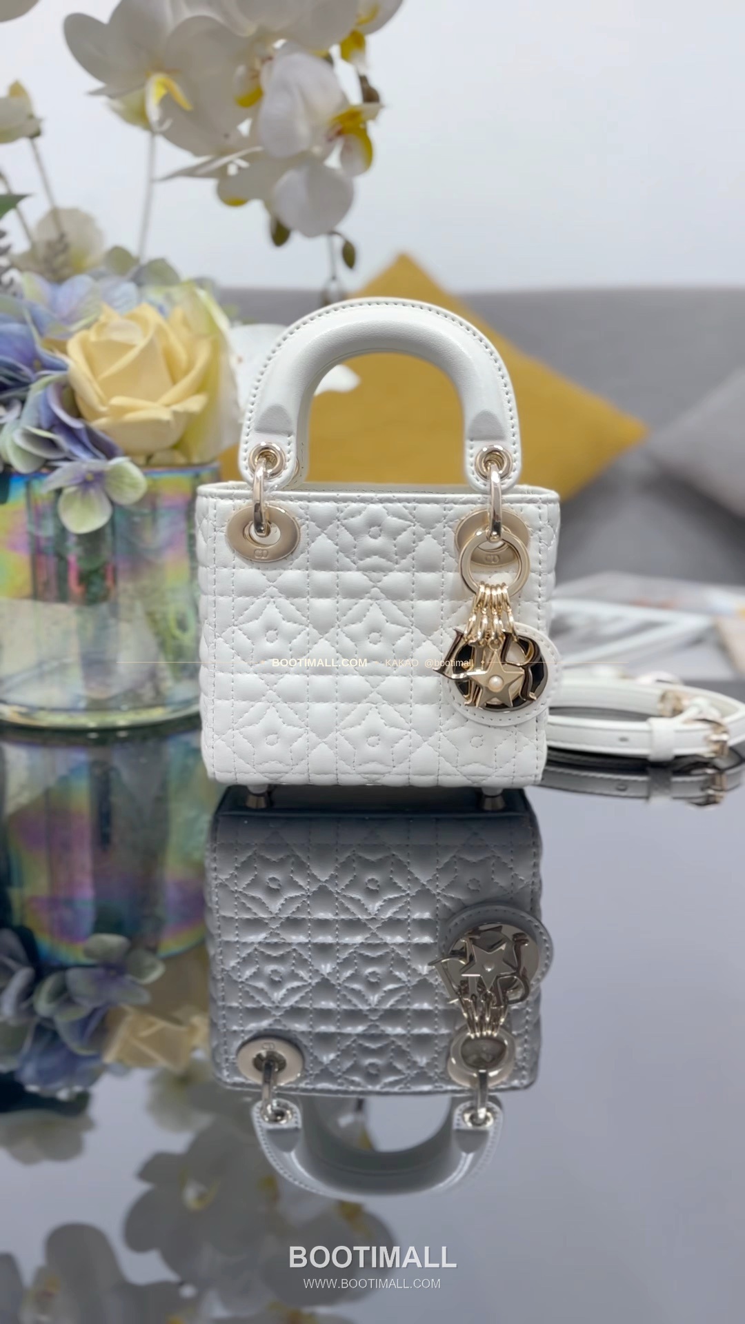 디올 레이디 디올 램스킨 까나쥬 D.I.O.R 참 미니 토트백 Dior Lady Dior Lambskin Cannage D.I.O.R Charm Mini Tote Bag S0856 12cm 11