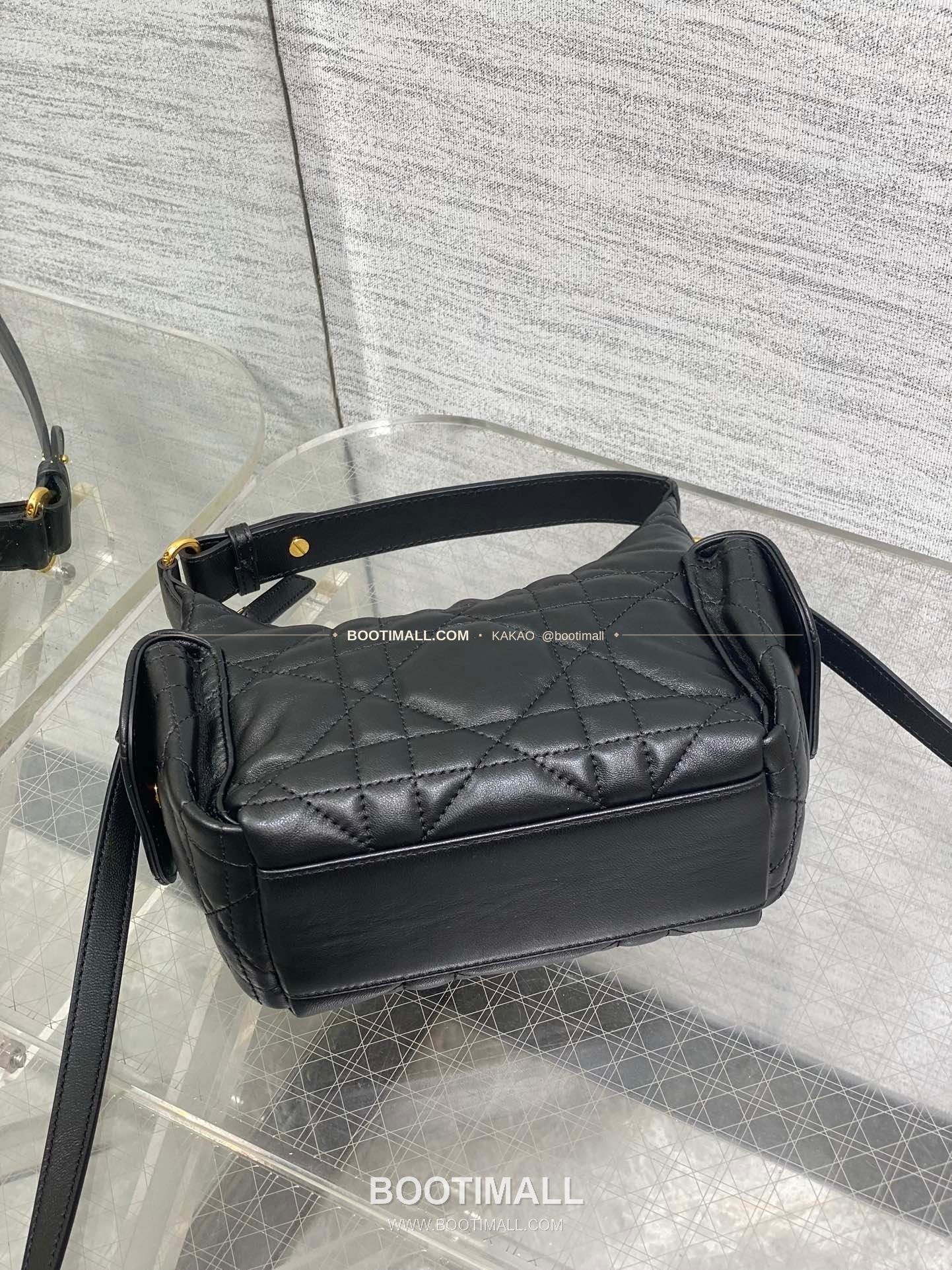 디올 디드림 카프스킨 까나쥬 미니 호보 숄더백 Dior D-Dream Calfskin Cannage Mini Hobo Shoulder Bag 5871 18cm 12