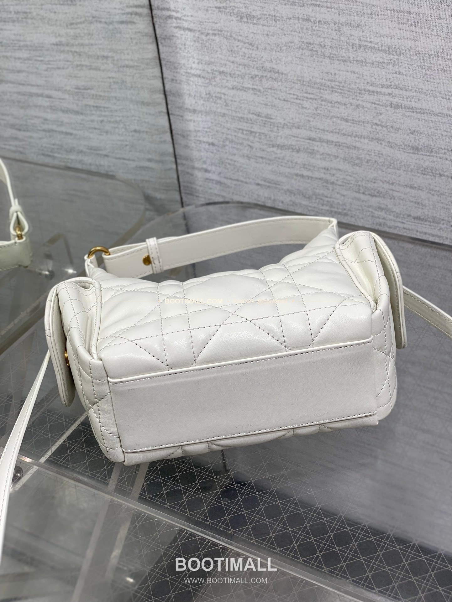 디올 디드림 카프스킨 까나쥬 미니 호보 숄더백 Dior D-Dream Calfskin Cannage Mini Hobo Shoulder Bag 5871 18cm 14