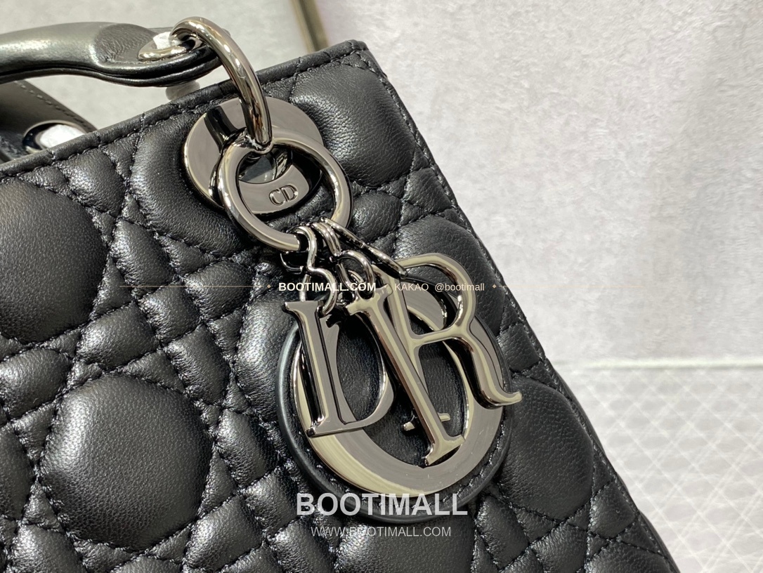 디올 레이디 디올 램스킨 까나쥬 건메탈 D.I.O.R 참 토트 숄더백 Dior Lady Dior Lambskin Cannage Gunmetal D.I.O.R Charm Tote Shoulder Bag 6604 20cm 5