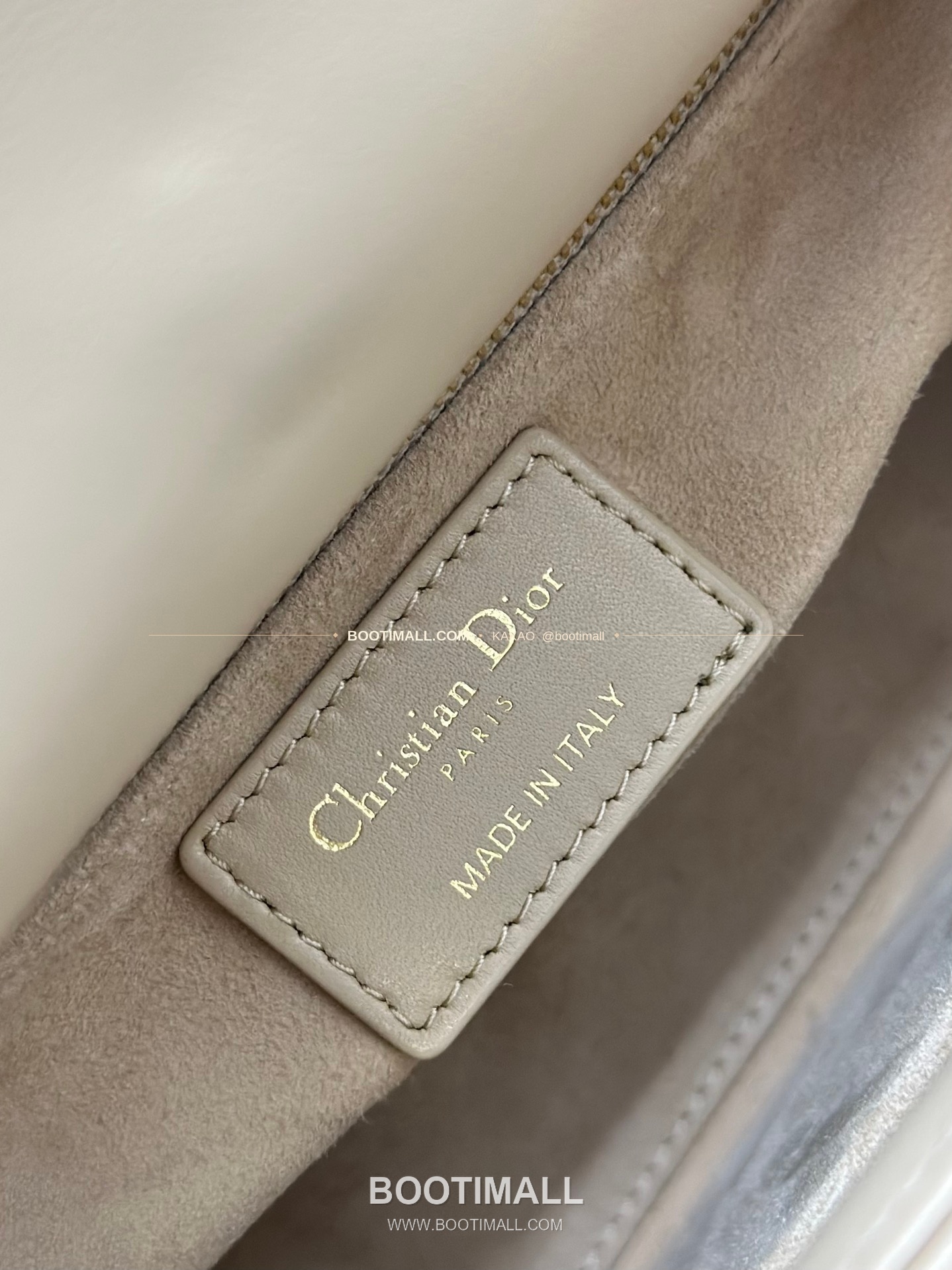 디올 레이디 디올 마이 램스킨 까나쥬 펄 D.I.O.R 참 토트 숄더백 Dior Lady Dior My Lambskin Cannage Pearl D.I.O.R Charm Tote Shoulder Bag M0538 20cm 9