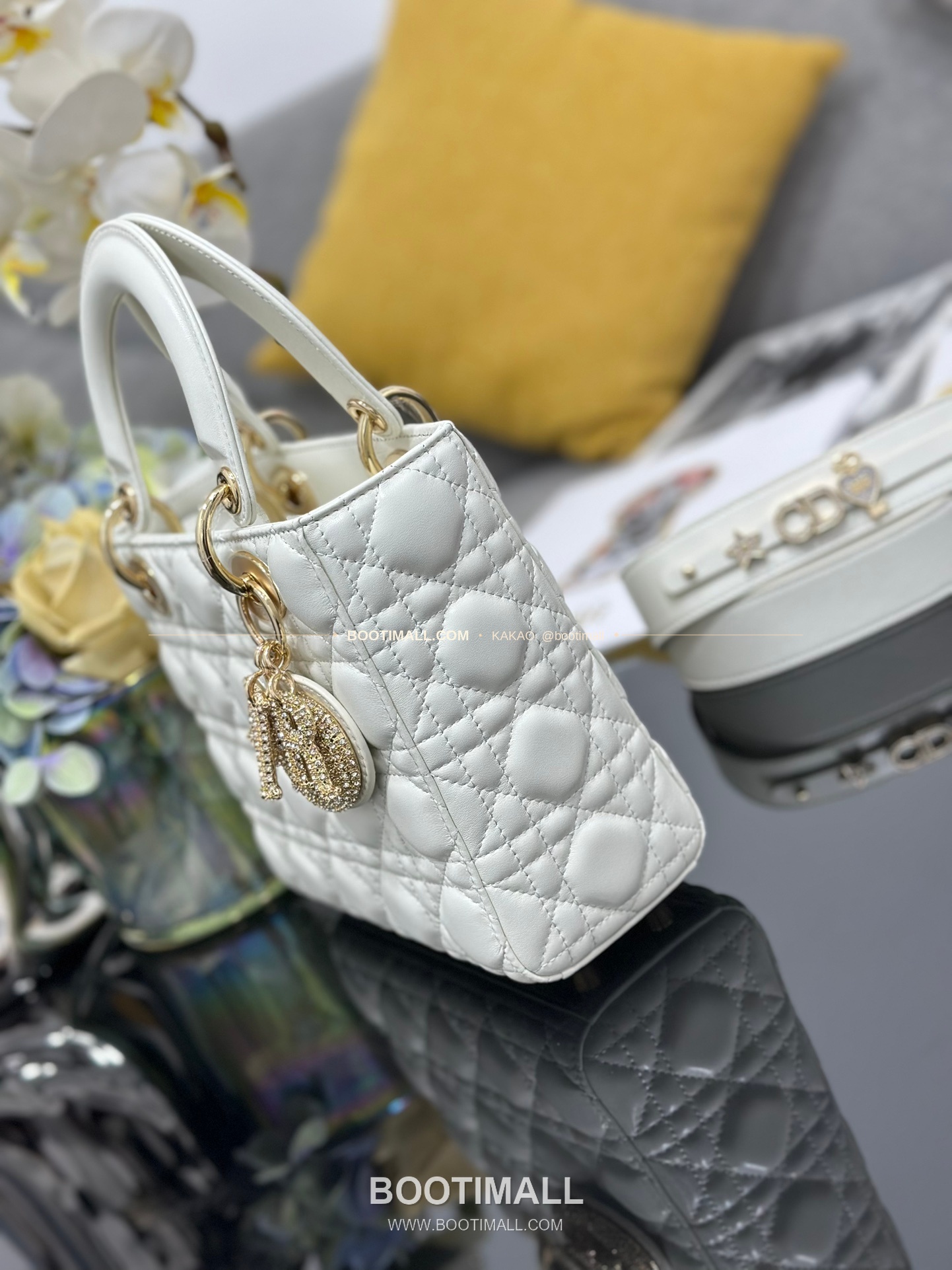 디올 레이디 디올 마이 램스킨 까나쥬 크리스탈 D.I.O.R 참 토트 숄더백 Dior Lady Dior My Lambskin Cannage Crystal D.I.O.R Charm Tote Shoulder Bag M0538 20cm 3