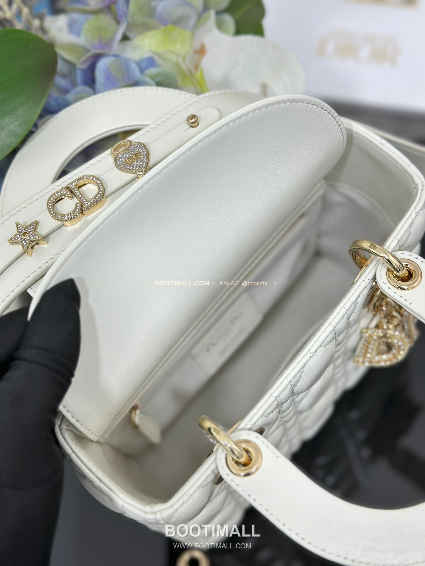 디올 레이디 디올 마이 램스킨 까나쥬 크리스탈 D.I.O.R 참 토트 숄더백 Dior Lady Dior My Lambskin Cannage Crystal D.I.O.R Charm Tote Shoulder Bag M0538 20cm 8