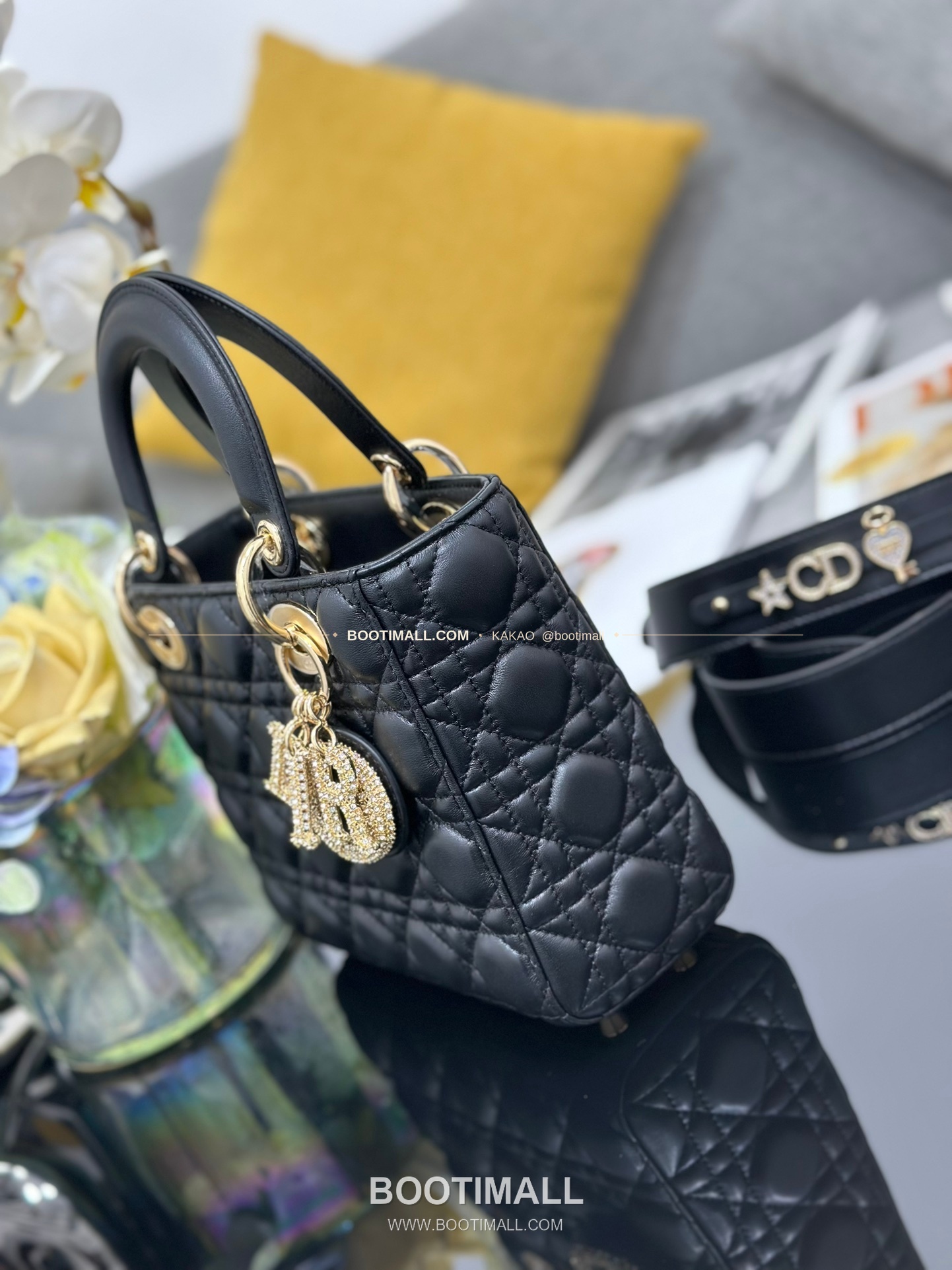 디올 레이디 디올 마이 램스킨 까나쥬 크리스탈 D.I.O.R 참 토트 숄더백 Dior Lady Dior My Lambskin Cannage Crystal D.I.O.R Charm Tote Shoulder Bag M0538 20cm 3