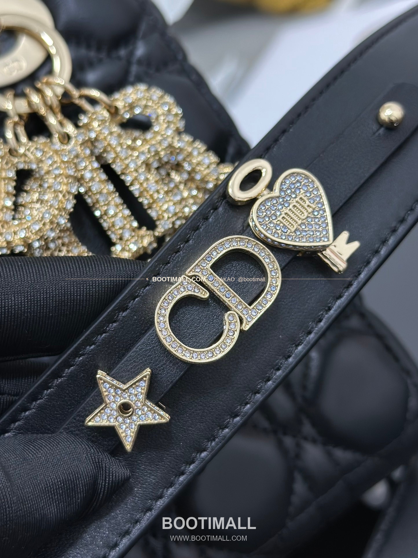 디올 레이디 디올 마이 램스킨 까나쥬 크리스탈 D.I.O.R 참 토트 숄더백 Dior Lady Dior My Lambskin Cannage Crystal D.I.O.R Charm Tote Shoulder Bag M0538 20cm 6