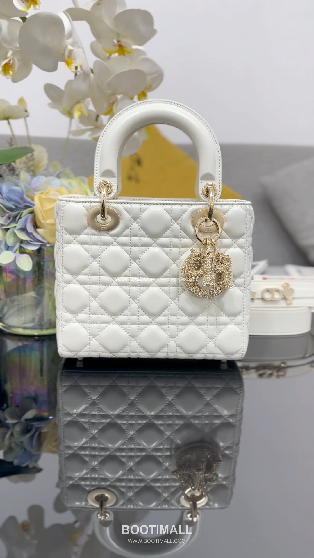 디올 레이디 디올 마이 램스킨 까나쥬 크리스탈 D.I.O.R 참 토트 숄더백 Dior Lady Dior My Lambskin Cannage Crystal D.I.O.R Charm Tote Shoulder Bag M0538 20cm 10