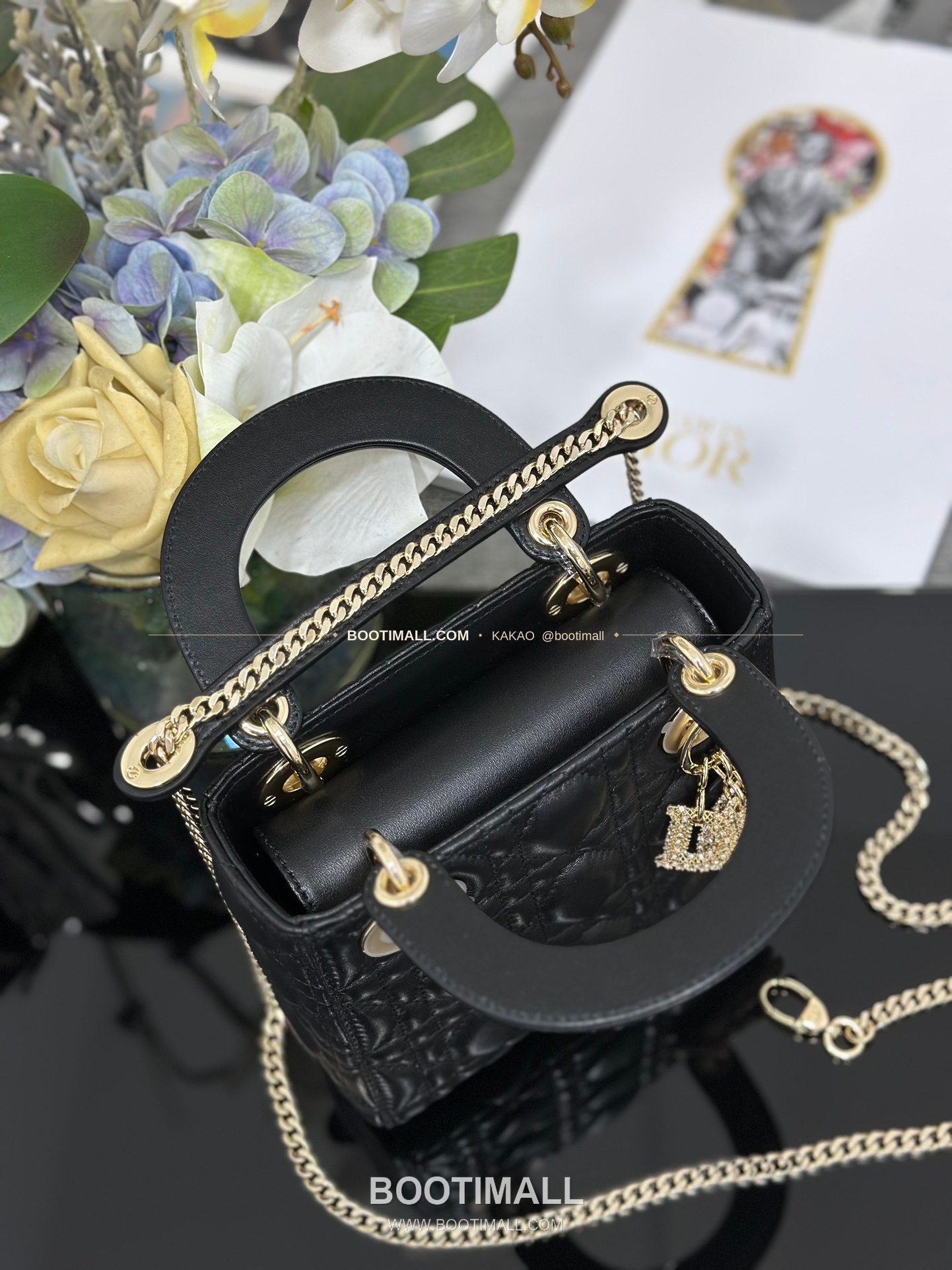 디올 레이디 디올 램스킨 까나쥬 크리스탈 D.I.O.R 참 미니 체인 숄더백 Dior Lady Dior Lambskin Cannage Crystal D.I.O.R Charm Mini Chain Shoulder Bag M0505 17cm 8