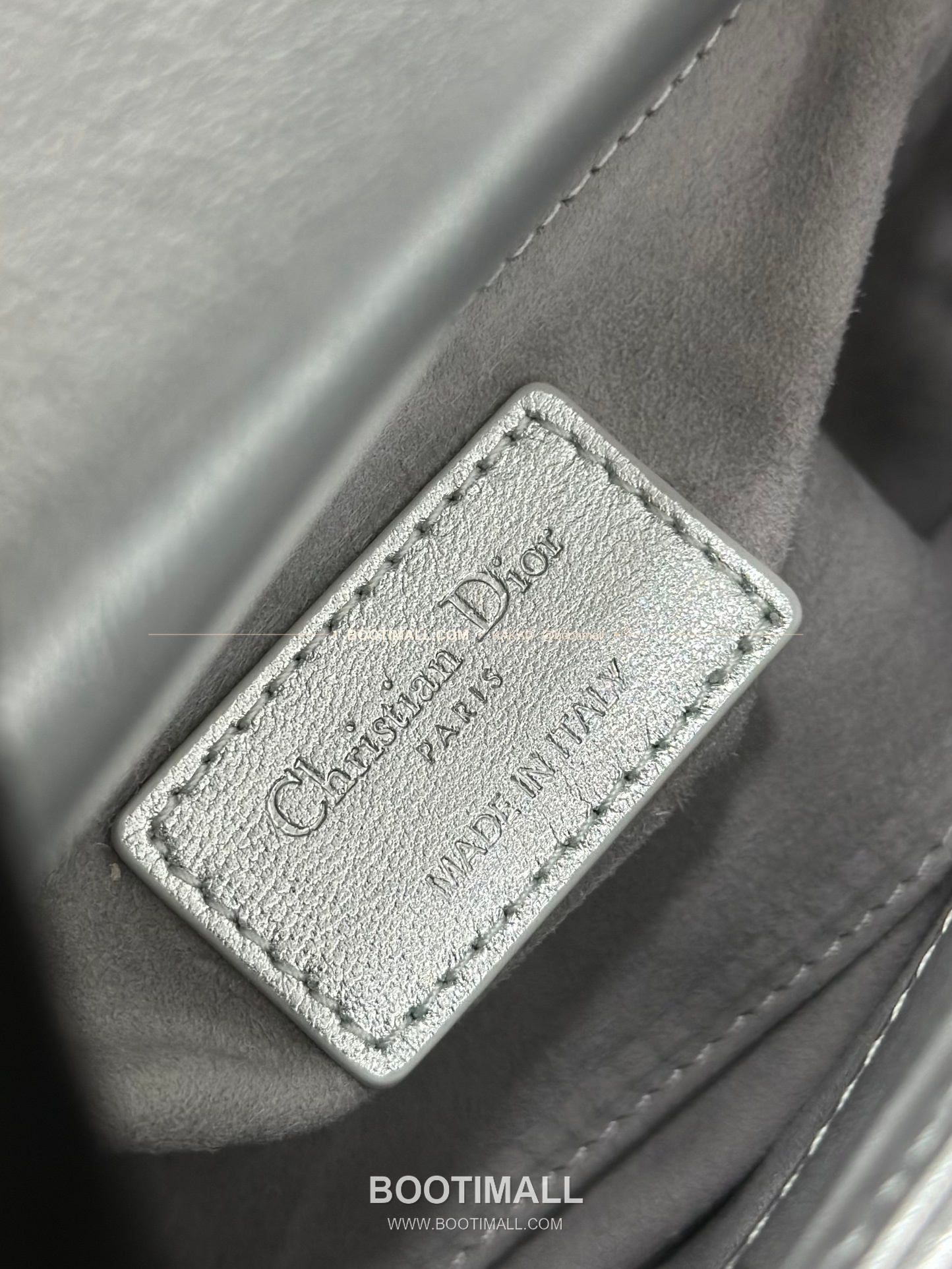 디올 레이디 디올 램스킨 까나쥬 크리스탈 D.I.O.R 참 미니 체인 숄더백 Dior Lady Dior Lambskin Cannage Crystal D.I.O.R Charm Mini Chain Shoulder Bag M0505 17cm 9