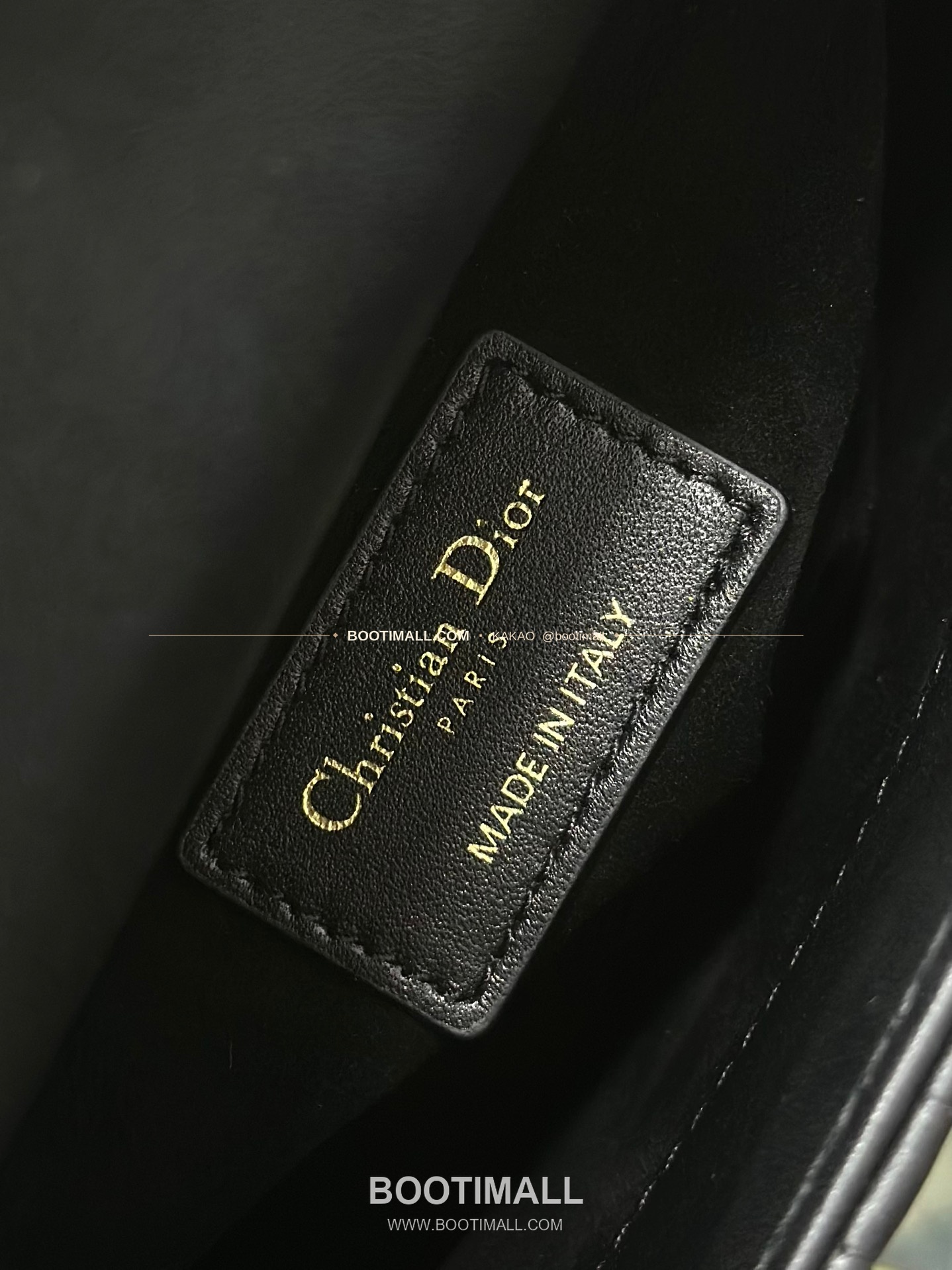 디올 레이디 디올 램스킨 까나쥬 오픈워크 D.I.O.R 참 미니 체인 숄더백 Dior Lady Dior Lambskin Cannage Openwork D.I.O.R Charm Mini Chain Shoulder Bag M0505 17cm 9