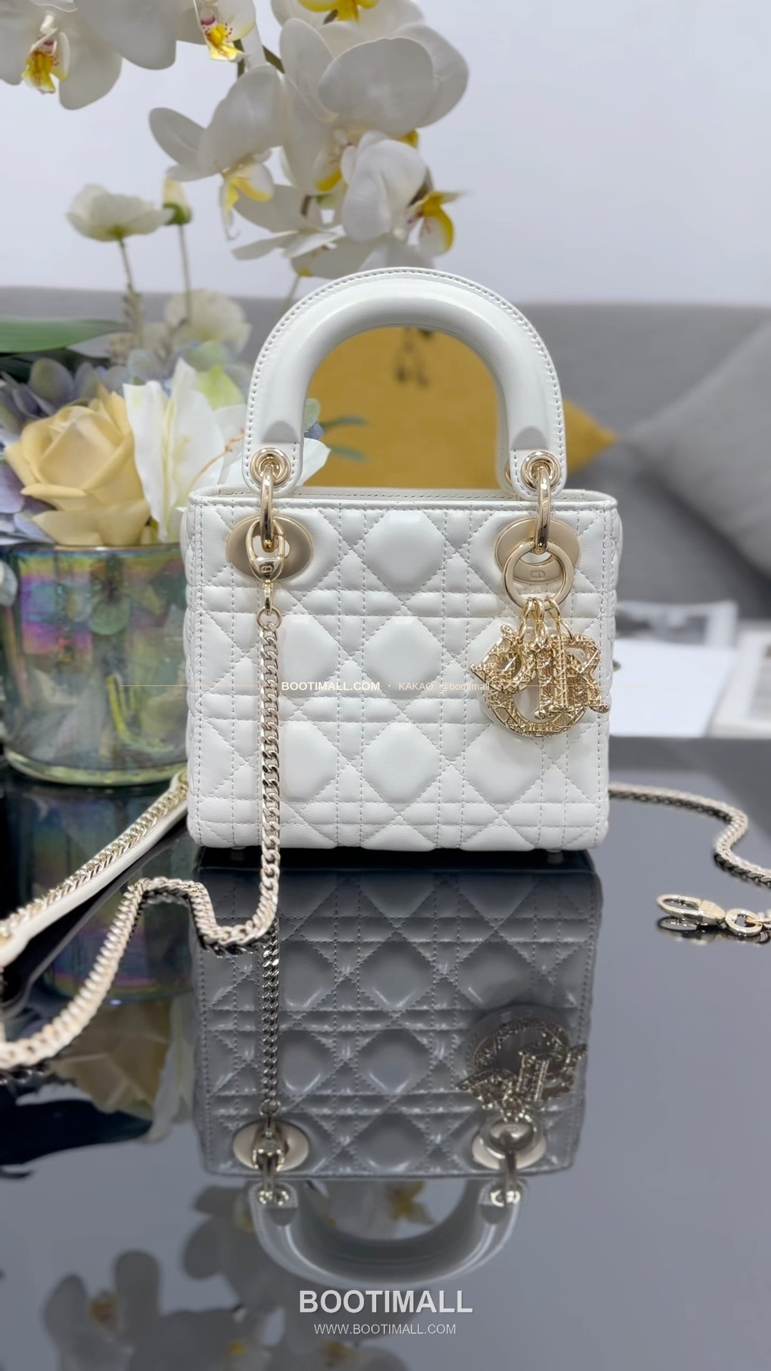 디올 레이디 디올 램스킨 까나쥬 오픈워크 D.I.O.R 참 미니 체인 숄더백 Dior Lady Dior Lambskin Cannage Openwork D.I.O.R Charm Mini Chain Shoulder Bag M0505 17cm 10