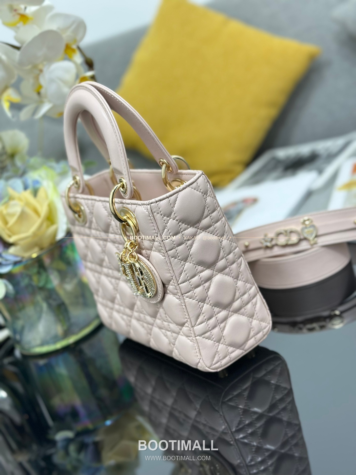 디올 레이디 디올 마이 램스킨 까나쥬 다이아 버클 D.I.O.R 참 토트 숄더백 Dior Lady Dior My Lambskin Cannage Diamond Buckle D.I.O.R Charm Tote Shoulder Bag M0538 20cm 3