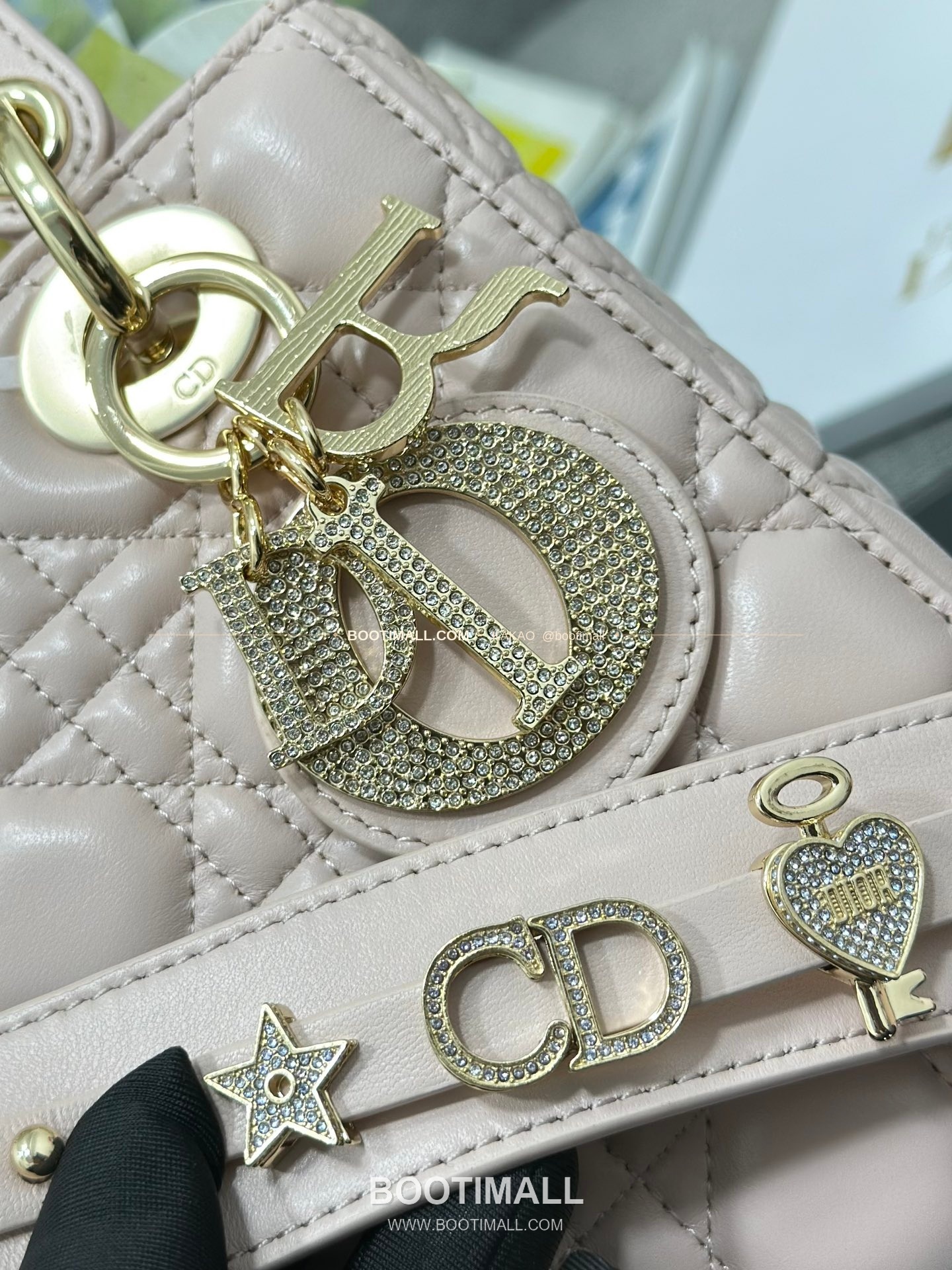 디올 레이디 디올 마이 램스킨 까나쥬 다이아 버클 D.I.O.R 참 토트 숄더백 Dior Lady Dior My Lambskin Cannage Diamond Buckle D.I.O.R Charm Tote Shoulder Bag M0538 20cm 6