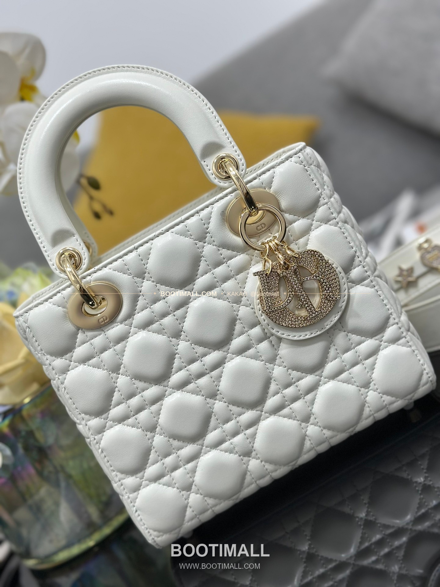 디올 레이디 디올 마이 램스킨 까나쥬 다이아 버클 D.I.O.R 참 토트 숄더백 Dior Lady Dior My Lambskin Cannage Diamond Buckle D.I.O.R Charm Tote Shoulder Bag M0538 20cm 5