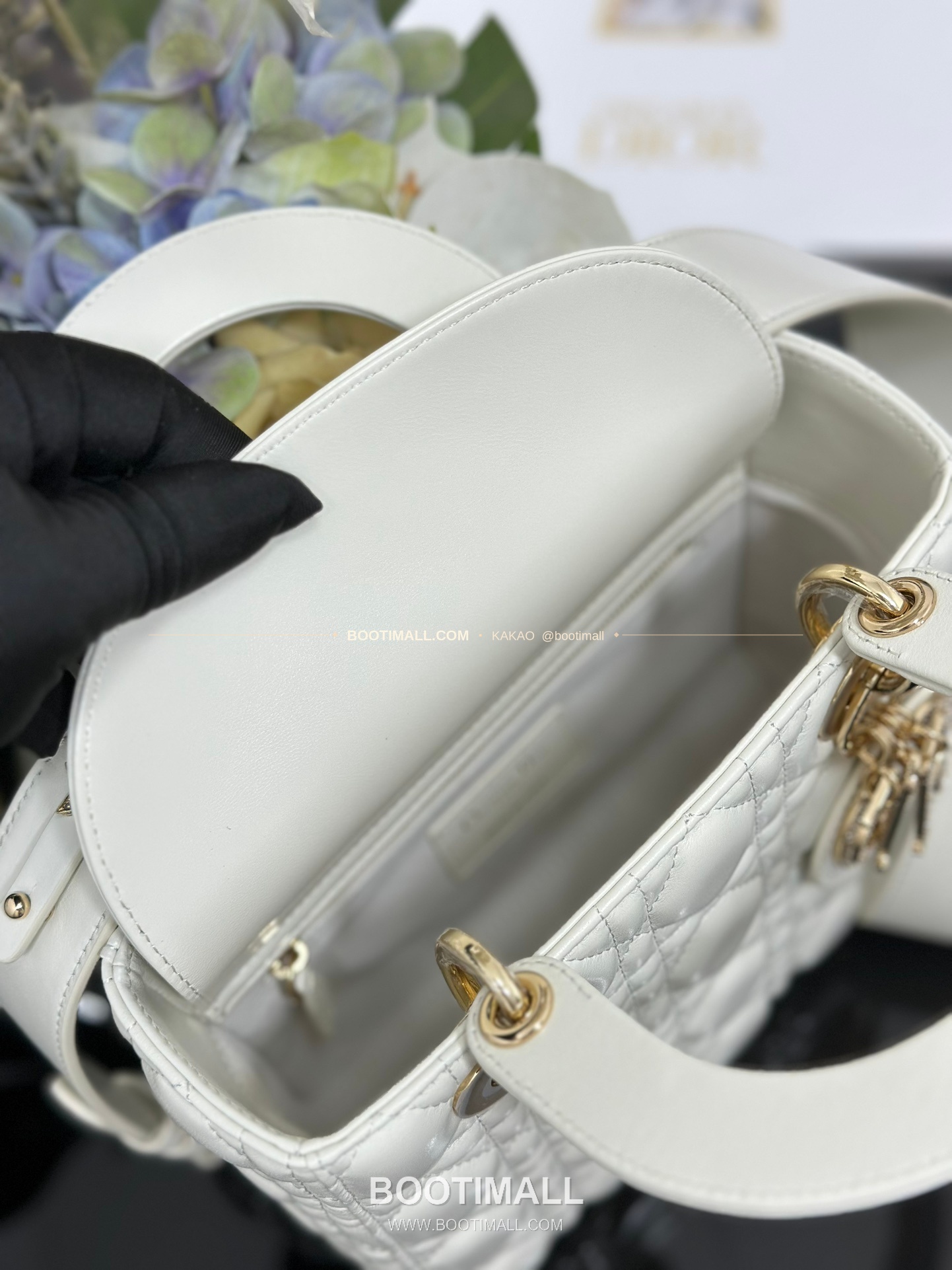 디올 레이디 디올 마이 램스킨 까나쥬 다이아 버클 D.I.O.R 참 토트 숄더백 Dior Lady Dior My Lambskin Cannage Diamond Buckle D.I.O.R Charm Tote Shoulder Bag M0538 20cm 8