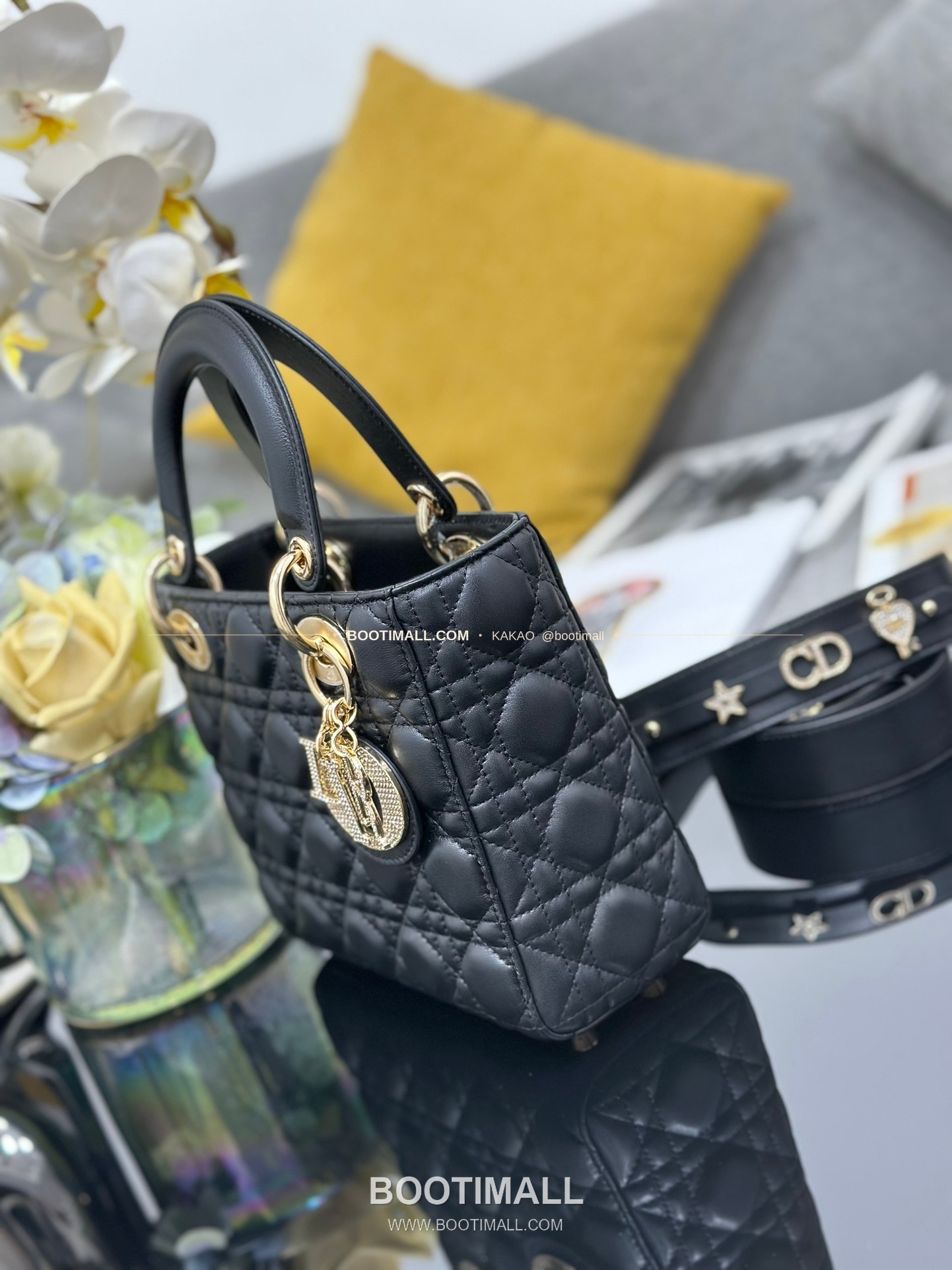 디올 레이디 디올 마이 램스킨 까나쥬 다이아 버클 D.I.O.R 참 토트 숄더백 Dior Lady Dior My Lambskin Cannage Diamond Buckle D.I.O.R Charm Tote Shoulder Bag M0538 20cm 3