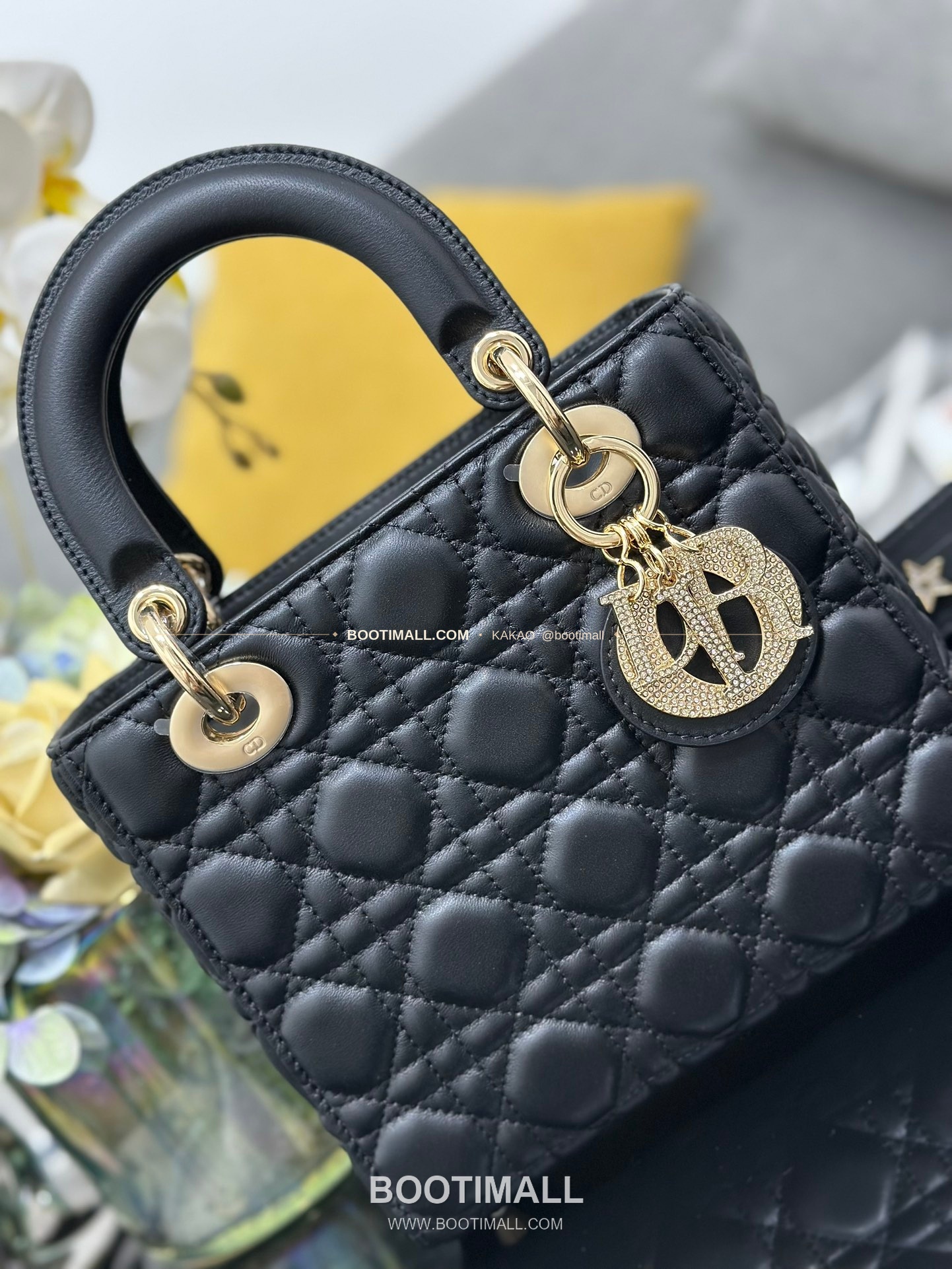 디올 레이디 디올 마이 램스킨 까나쥬 다이아 버클 D.I.O.R 참 토트 숄더백 Dior Lady Dior My Lambskin Cannage Diamond Buckle D.I.O.R Charm Tote Shoulder Bag M0538 20cm 5