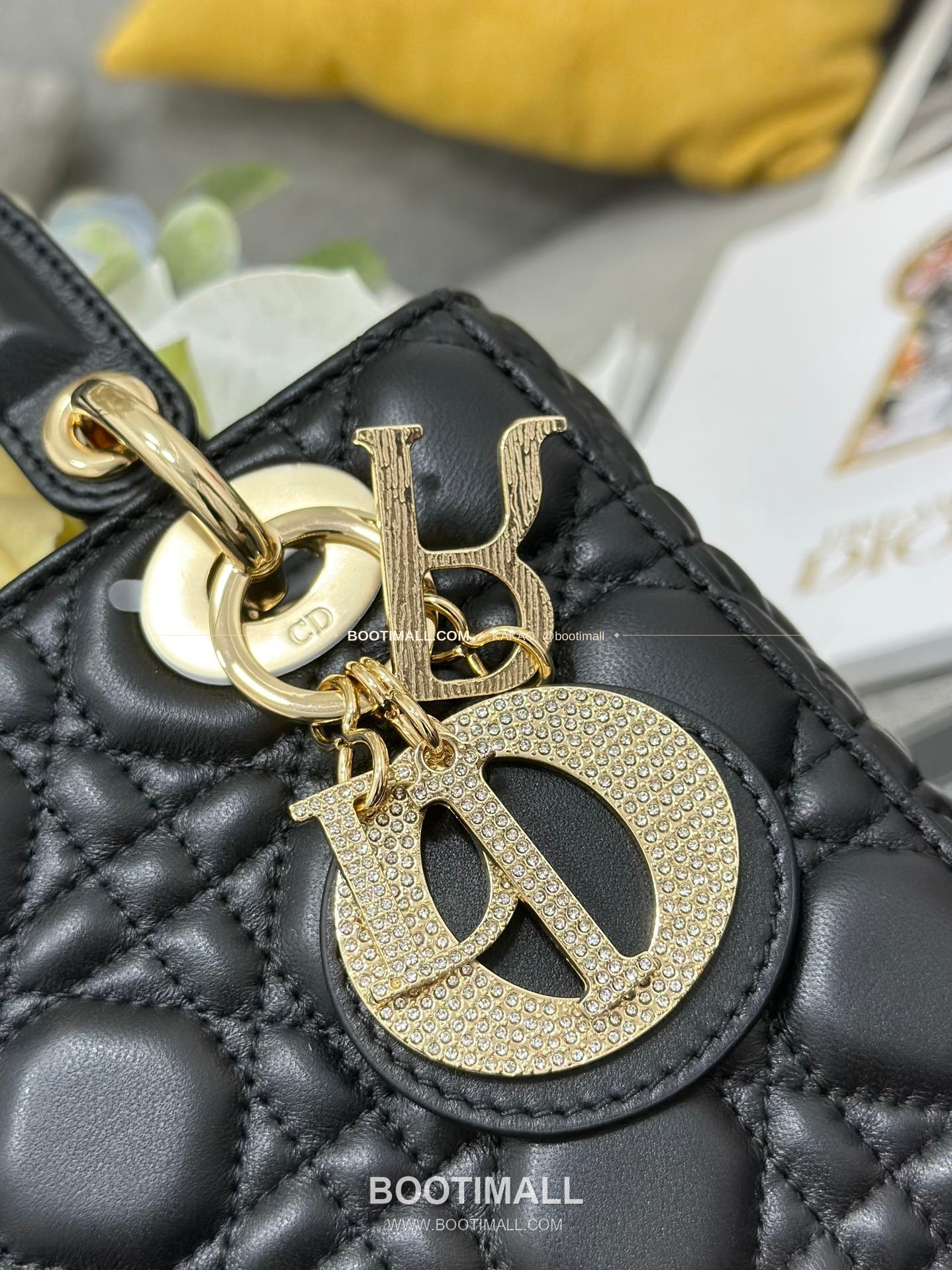 디올 레이디 디올 마이 램스킨 까나쥬 다이아 버클 D.I.O.R 참 토트 숄더백 Dior Lady Dior My Lambskin Cannage Diamond Buckle D.I.O.R Charm Tote Shoulder Bag M0538 20cm 6