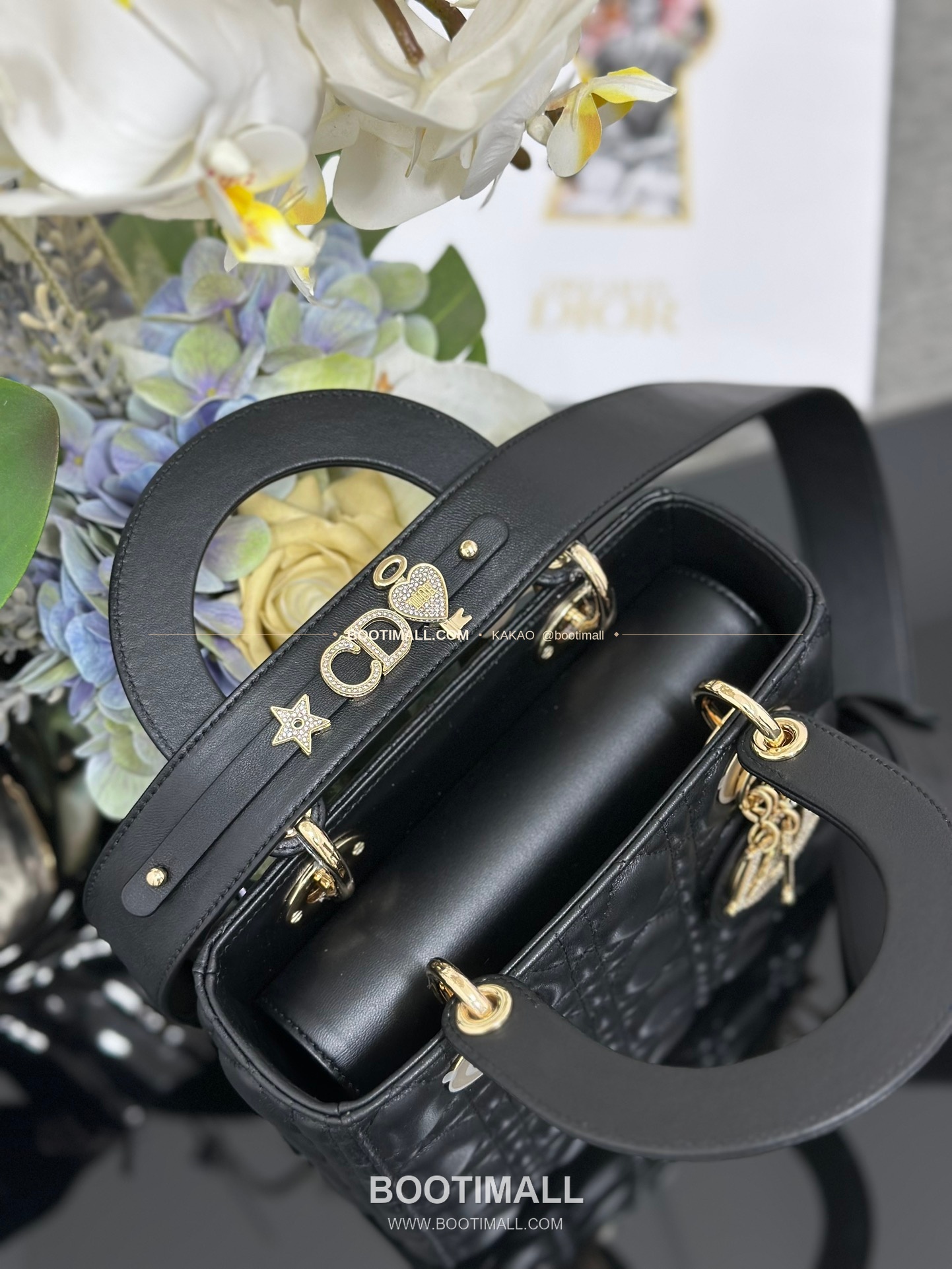 디올 레이디 디올 마이 램스킨 까나쥬 다이아 버클 D.I.O.R 참 토트 숄더백 Dior Lady Dior My Lambskin Cannage Diamond Buckle D.I.O.R Charm Tote Shoulder Bag M0538 20cm 7