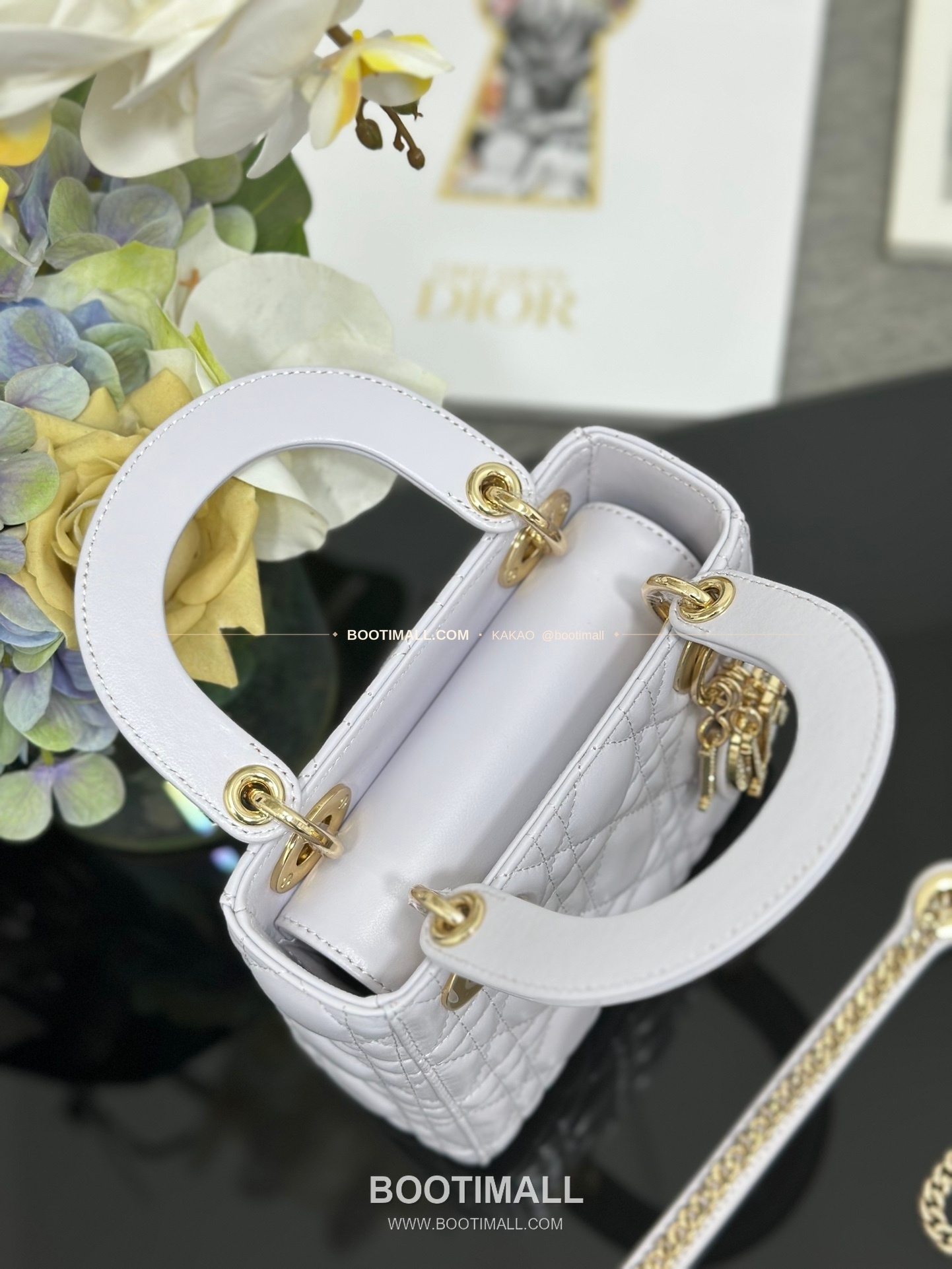 디올 레이디 디올 램스킨 까나쥬 다이아 버클 D.I.O.R 참 미니 체인 숄더백 Dior Lady Dior Lambskin Cannage Diamond Buckle D.I.O.R Charm Mini Chain Shoulder Bag M0505 17cm 7