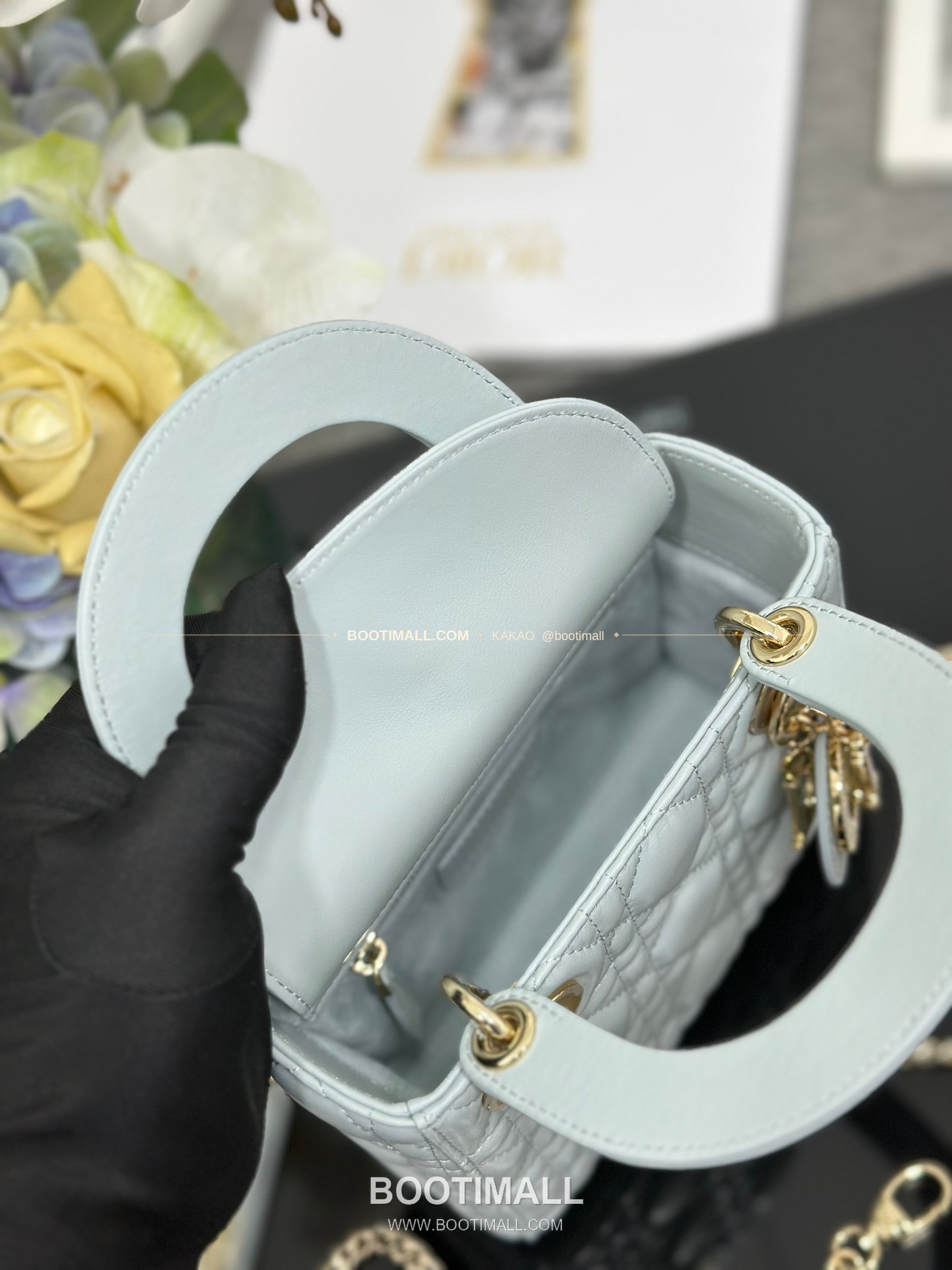 디올 레이디 디올 램스킨 까나쥬 다이아 버클 D.I.O.R 참 미니 체인 숄더백 Dior Lady Dior Lambskin Cannage Diamond Buckle D.I.O.R Charm Mini Chain Shoulder Bag M0505 17cm 8