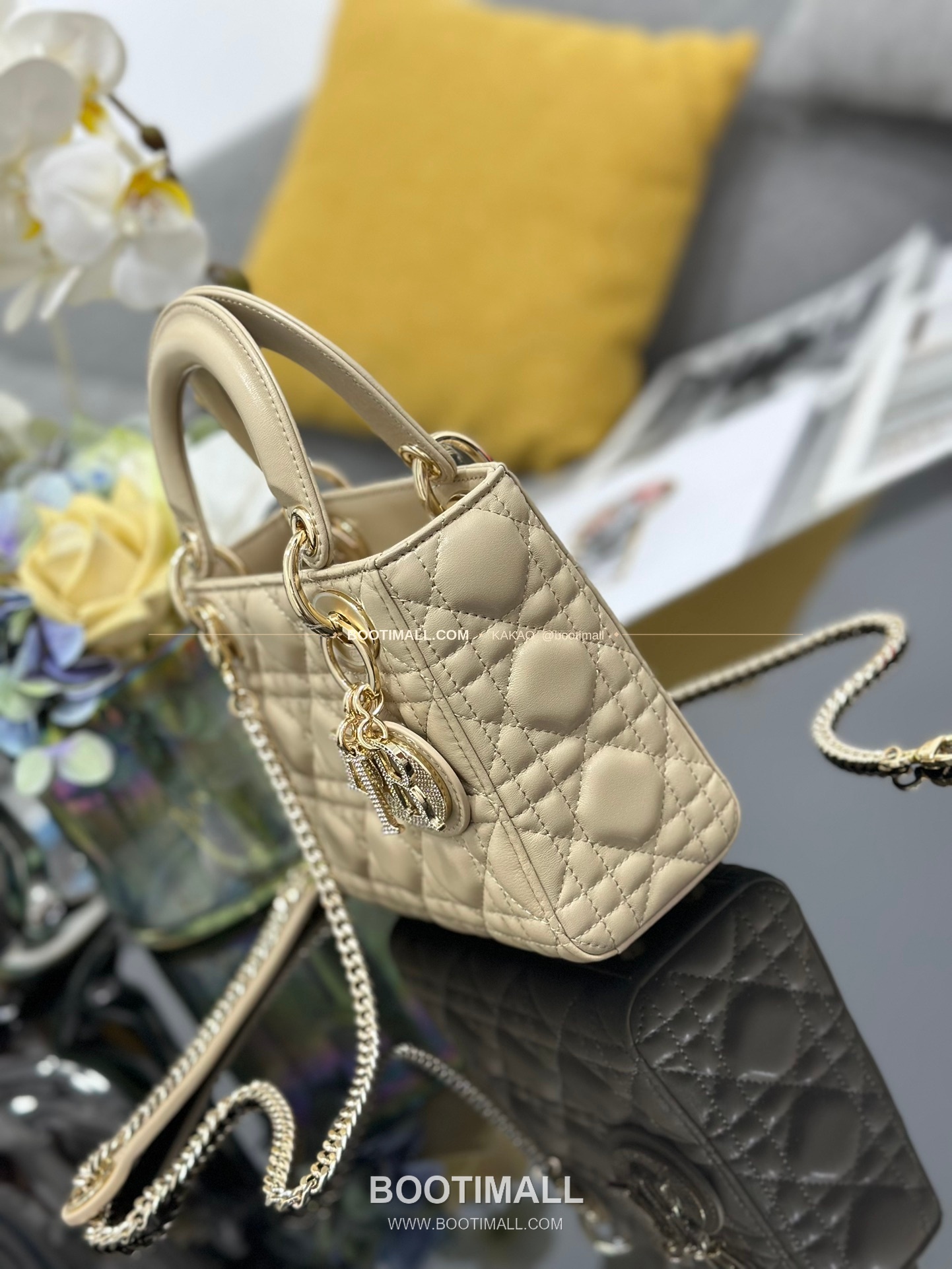 디올 레이디 디올 램스킨 까나쥬 다이아 버클 D.I.O.R 참 미니 체인 숄더백 Dior Lady Dior Lambskin Cannage Diamond Buckle D.I.O.R Charm Mini Chain Shoulder Bag M0505 17cm 3