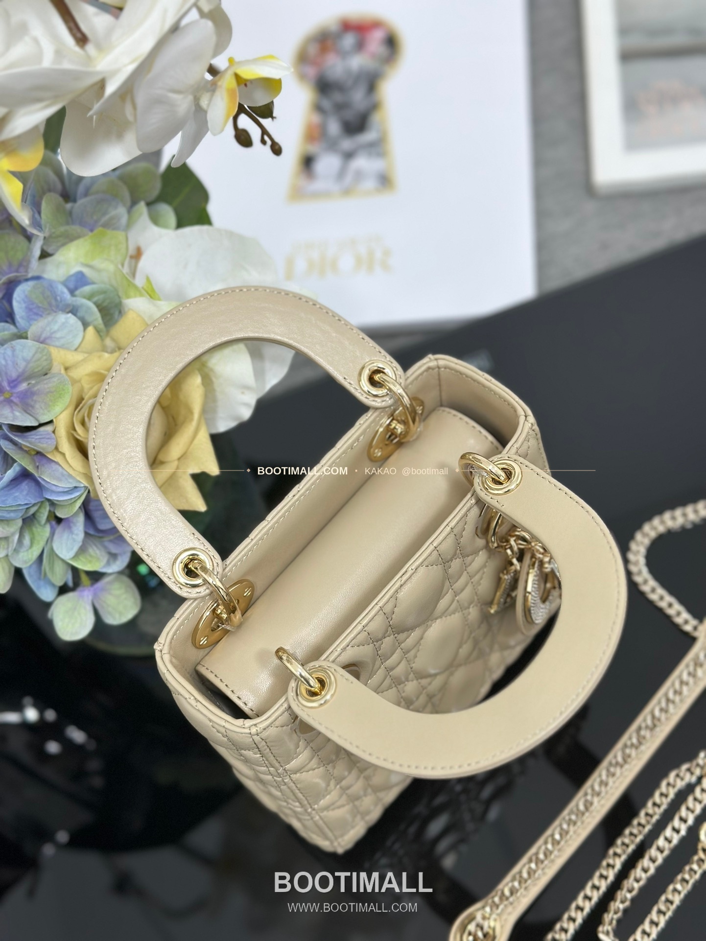 디올 레이디 디올 램스킨 까나쥬 다이아 버클 D.I.O.R 참 미니 체인 숄더백 Dior Lady Dior Lambskin Cannage Diamond Buckle D.I.O.R Charm Mini Chain Shoulder Bag M0505 17cm 7