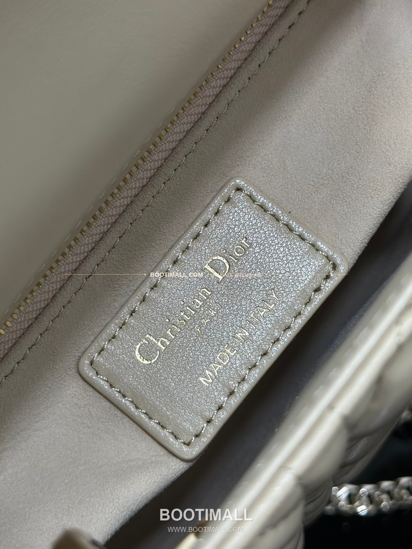 디올 레이디 디올 램스킨 까나쥬 다이아 버클 D.I.O.R 참 미니 체인 숄더백 Dior Lady Dior Lambskin Cannage Diamond Buckle D.I.O.R Charm Mini Chain Shoulder Bag M0505 17cm 9