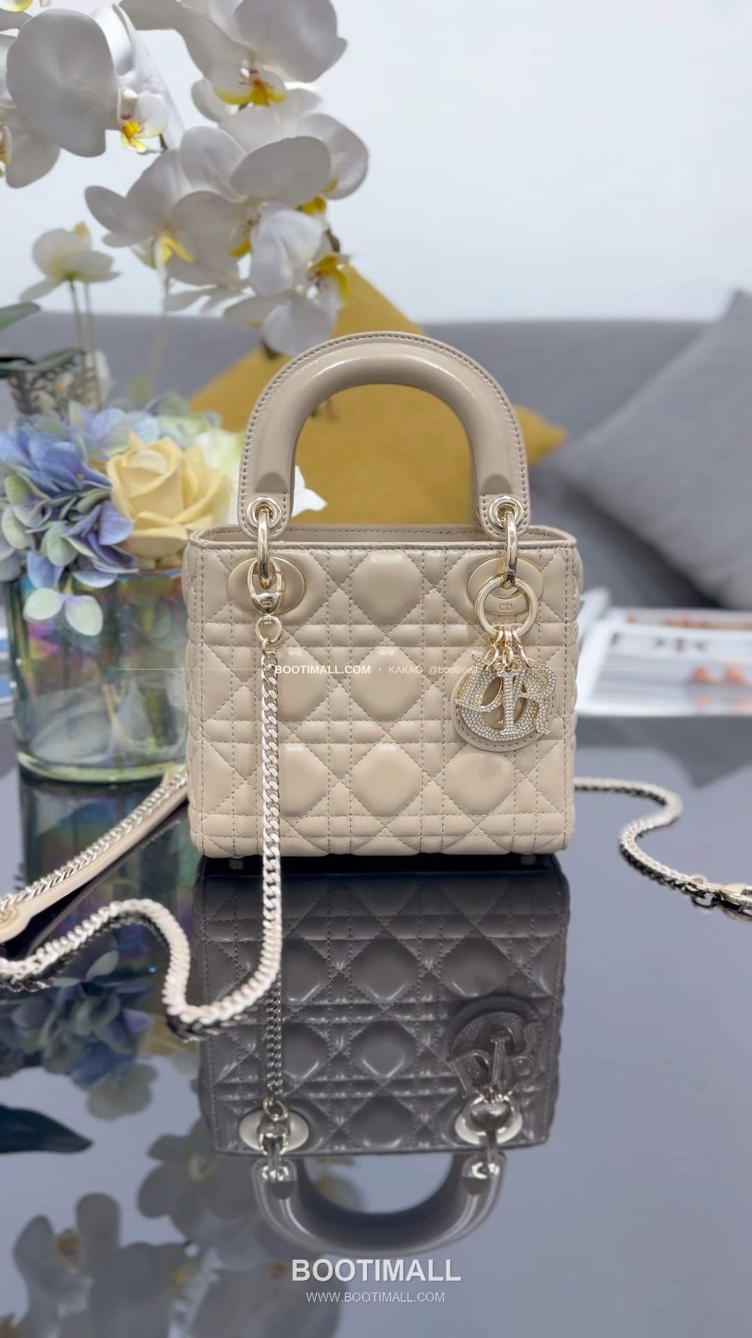 디올 레이디 디올 램스킨 까나쥬 다이아 버클 D.I.O.R 참 미니 체인 숄더백 Dior Lady Dior Lambskin Cannage Diamond Buckle D.I.O.R Charm Mini Chain Shoulder Bag M0505 17cm 10