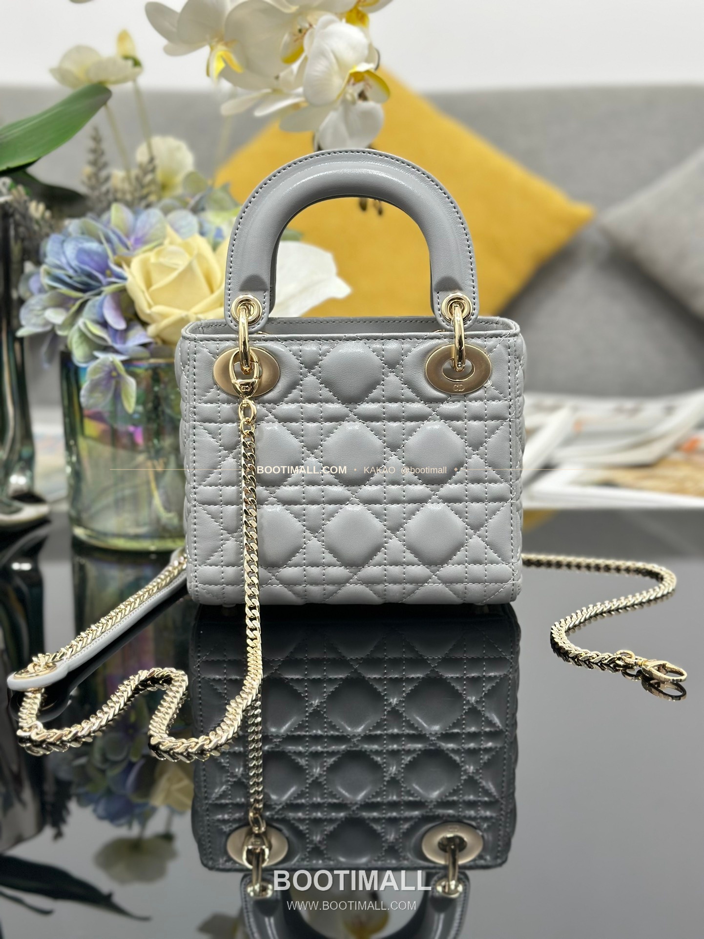 디올 레이디 디올 램스킨 까나쥬 다이아 버클 D.I.O.R 참 미니 체인 숄더백 Dior Lady Dior Lambskin Cannage Diamond Buckle D.I.O.R Charm Mini Chain Shoulder Bag M0505 17cm 2