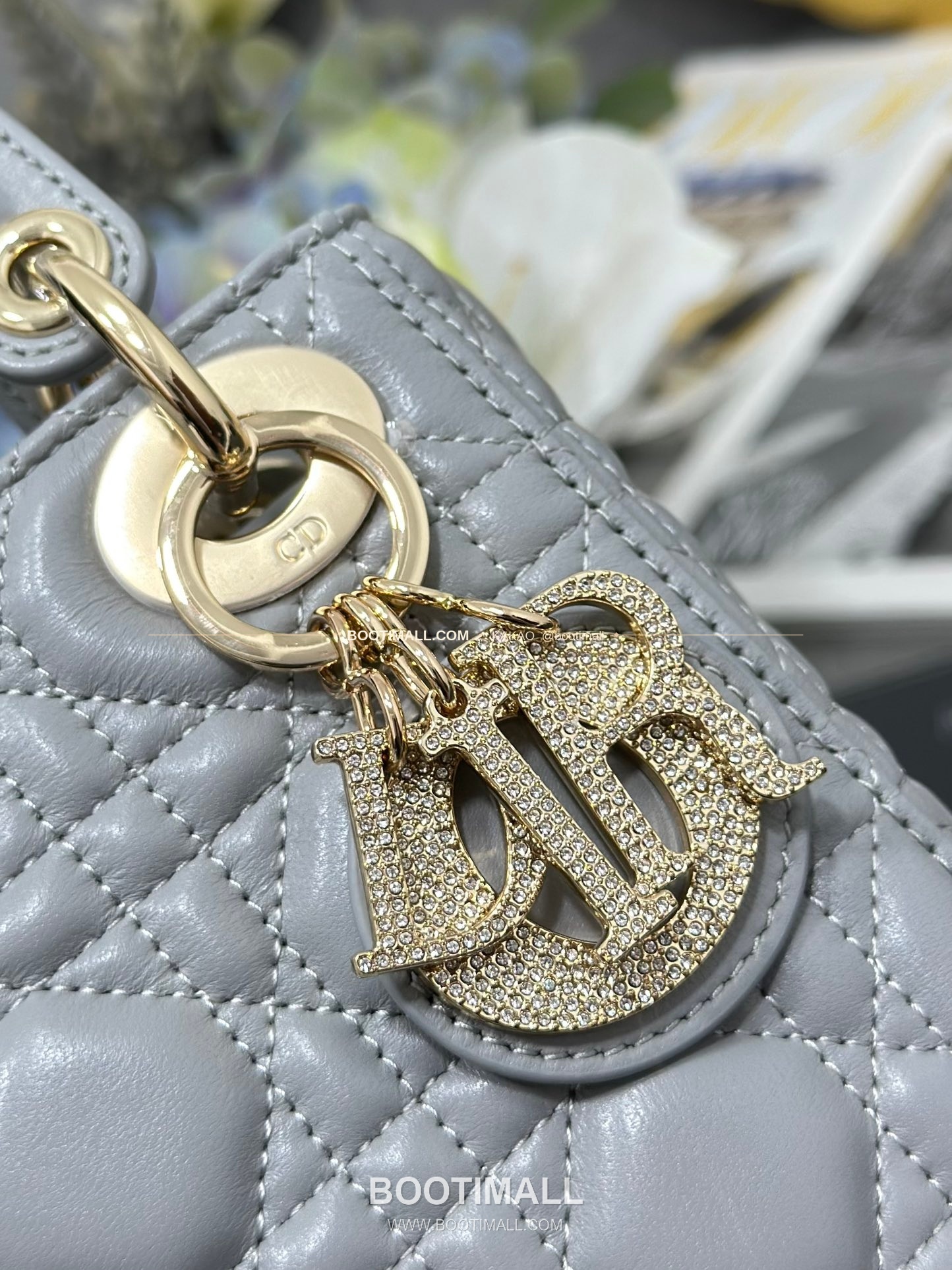 디올 레이디 디올 램스킨 까나쥬 다이아 버클 D.I.O.R 참 미니 체인 숄더백 Dior Lady Dior Lambskin Cannage Diamond Buckle D.I.O.R Charm Mini Chain Shoulder Bag M0505 17cm 4