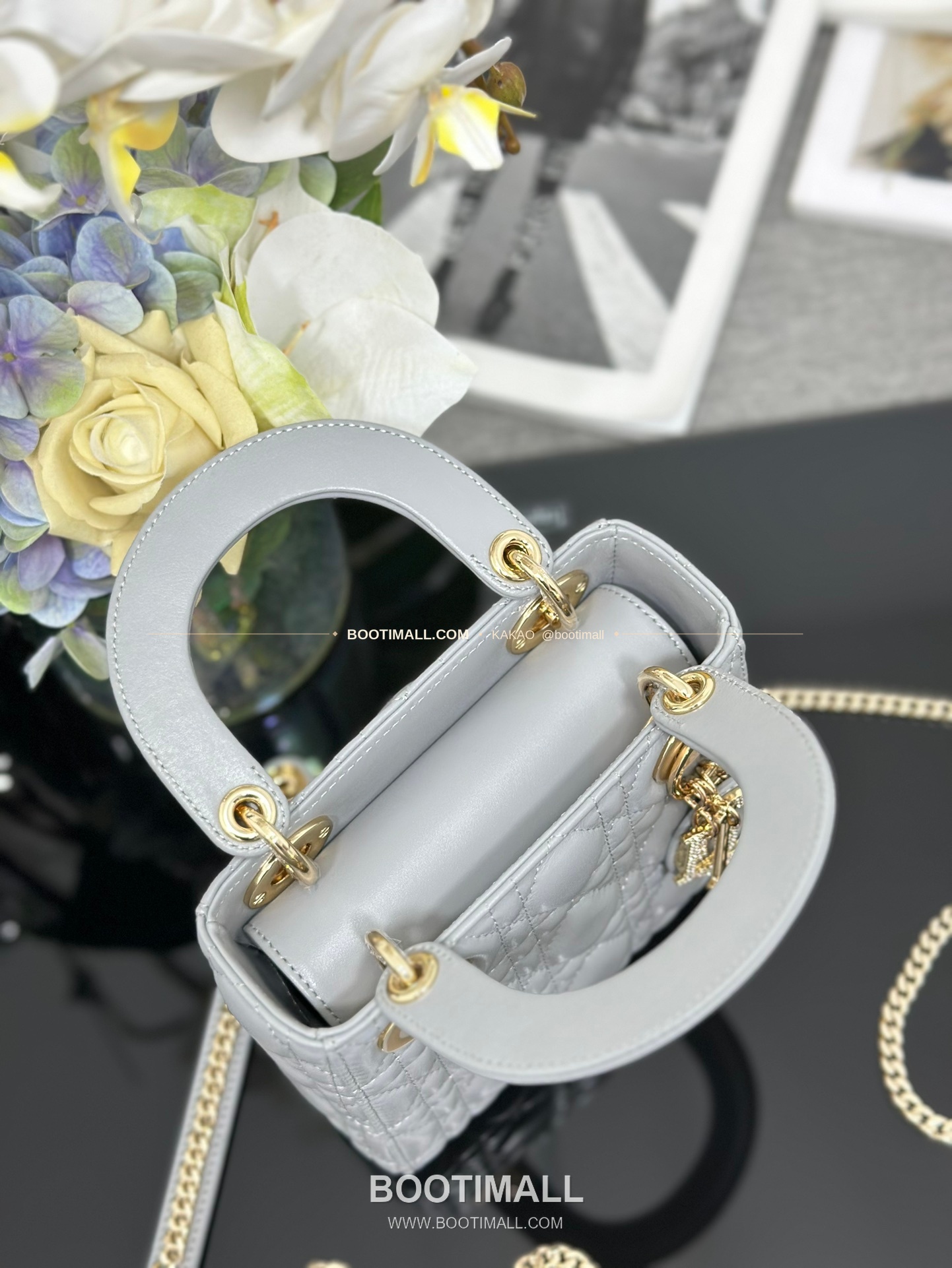 디올 레이디 디올 램스킨 까나쥬 다이아 버클 D.I.O.R 참 미니 체인 숄더백 Dior Lady Dior Lambskin Cannage Diamond Buckle D.I.O.R Charm Mini Chain Shoulder Bag M0505 17cm 7