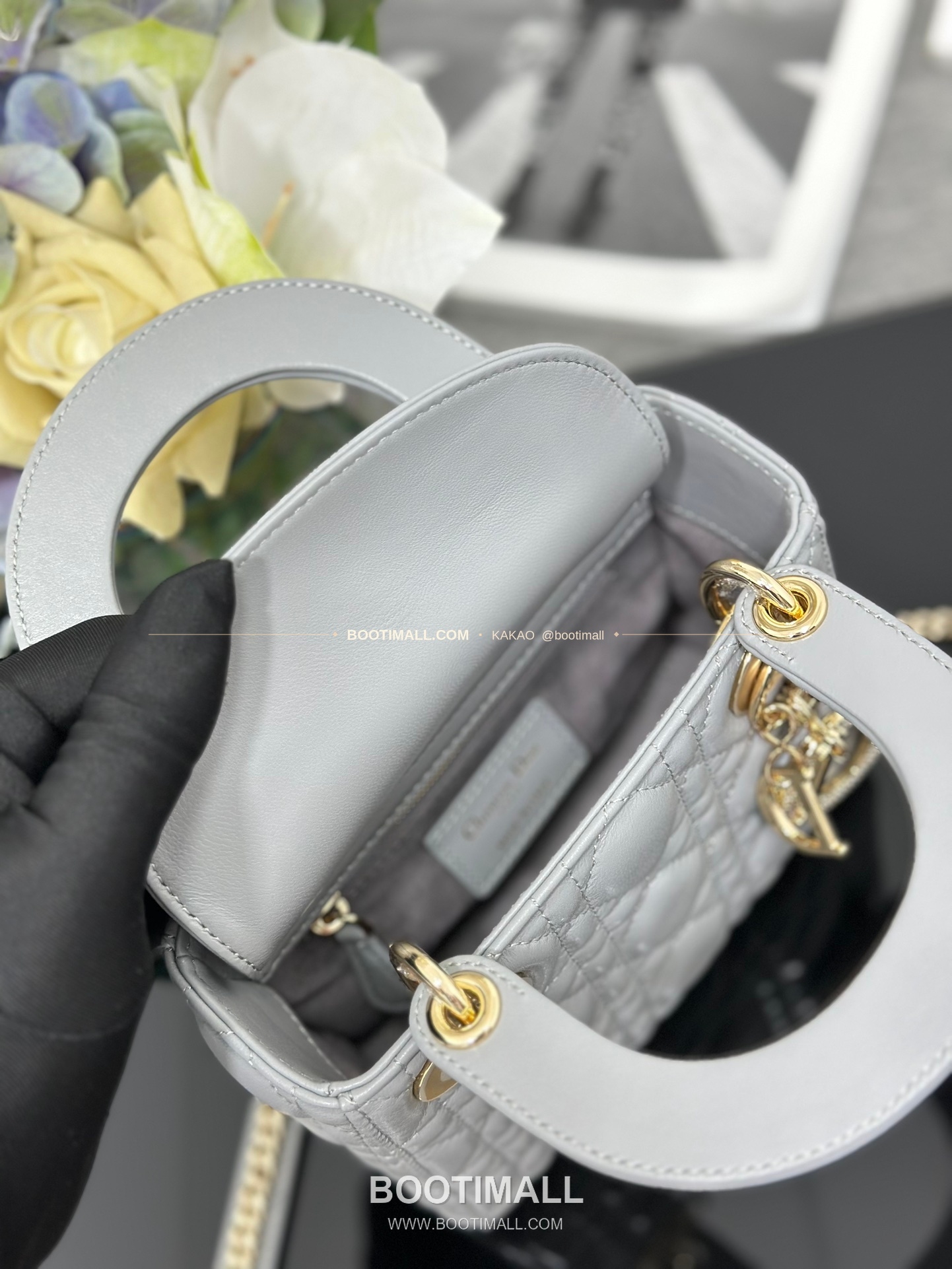 디올 레이디 디올 램스킨 까나쥬 다이아 버클 D.I.O.R 참 미니 체인 숄더백 Dior Lady Dior Lambskin Cannage Diamond Buckle D.I.O.R Charm Mini Chain Shoulder Bag M0505 17cm 8